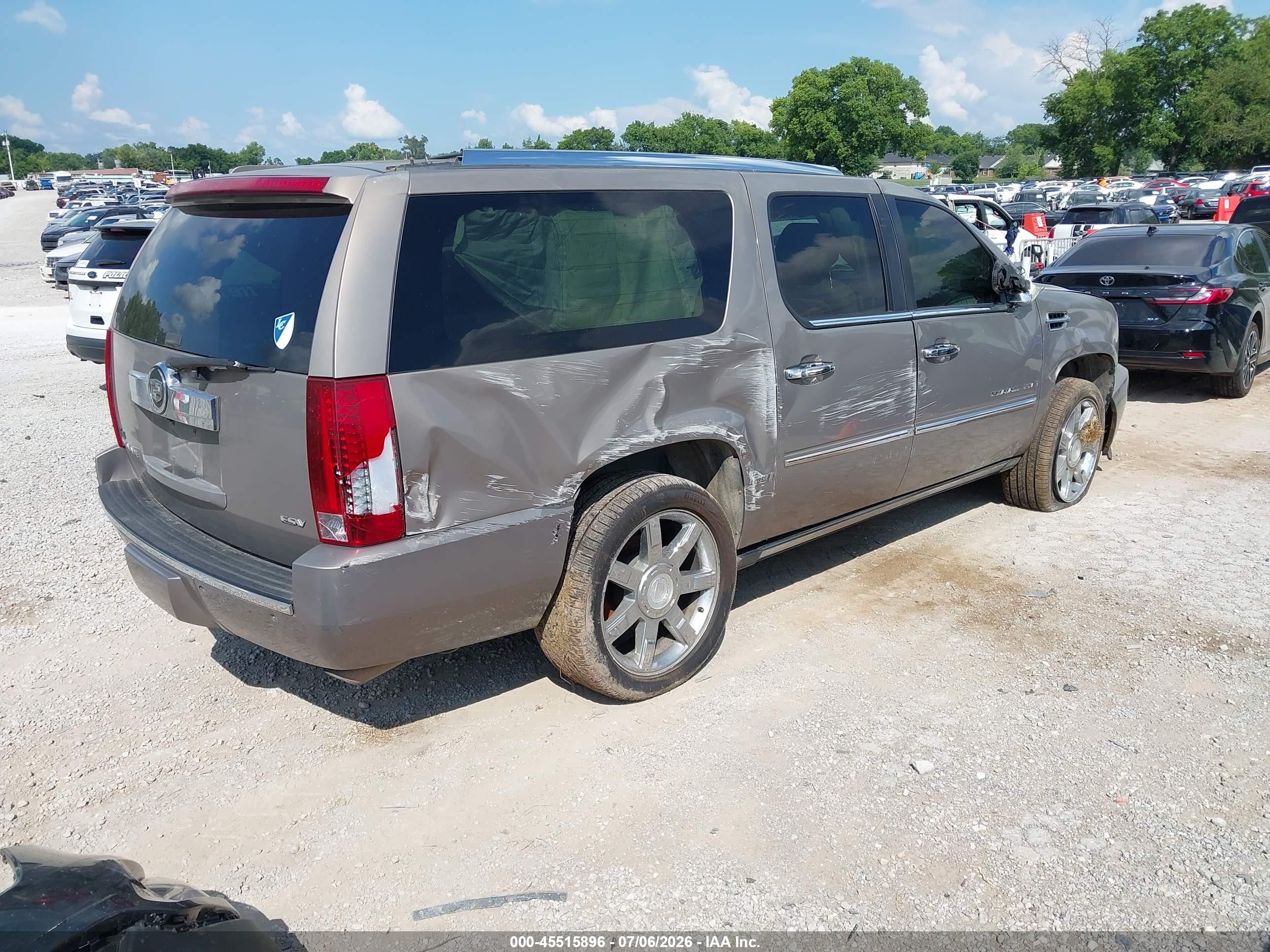 2007 Cadillac Escalade Esv Standard Beige vin: 1GYFK66897R301208