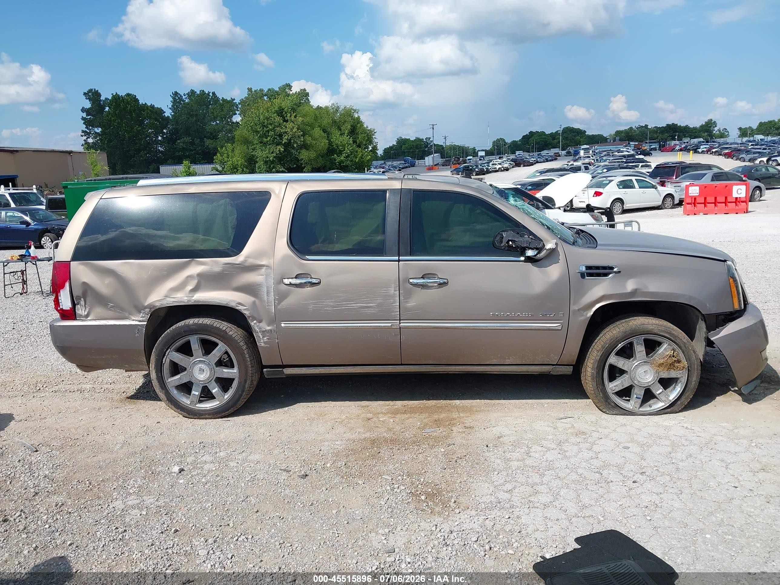 2007 Cadillac Escalade Esv Standard Beige vin: 1GYFK66897R301208