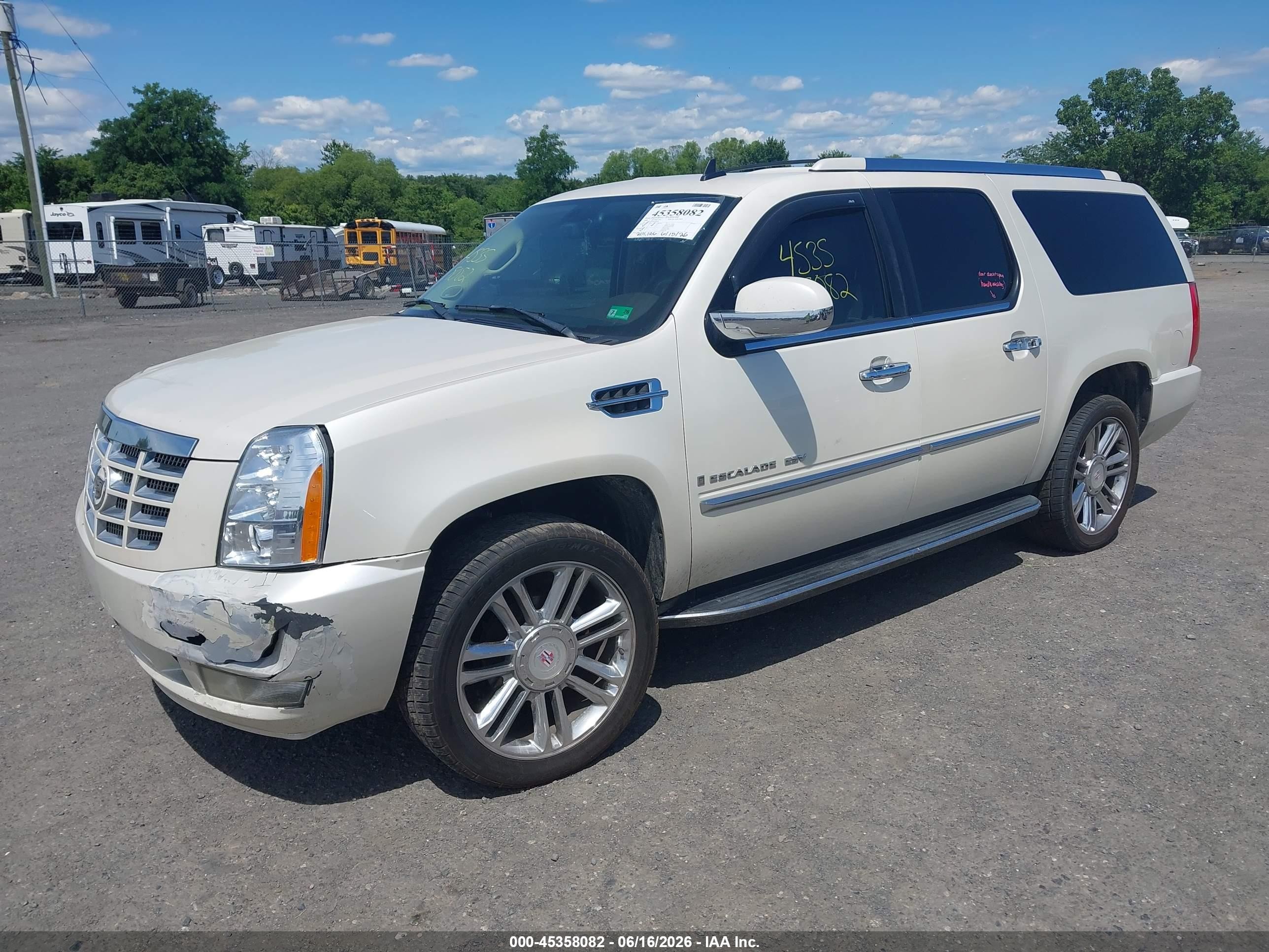 2008 Cadillac Escalade Esv Standard White vin: 1GYFK66898R149660