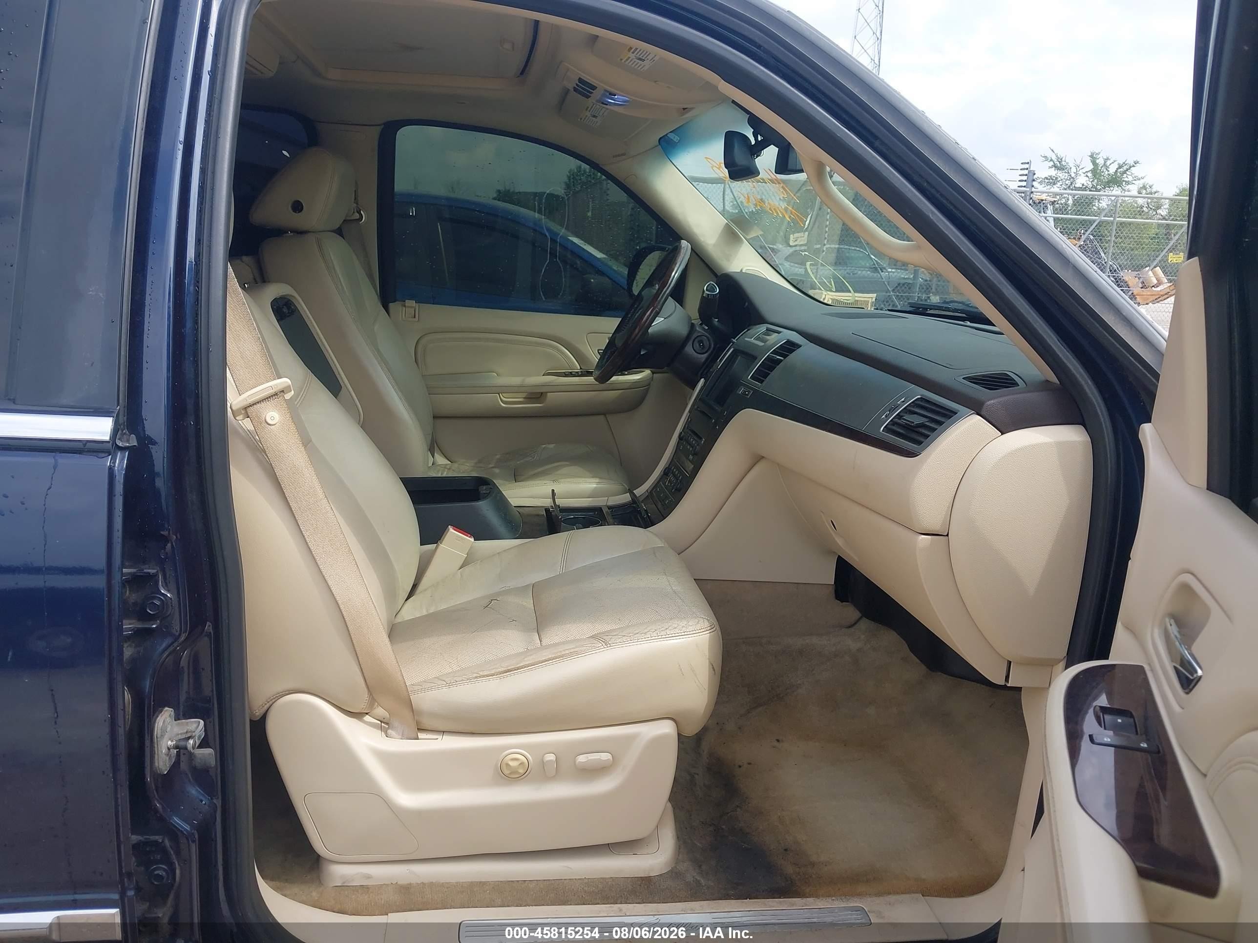 2008 Cadillac Escalade Esv Standard Dark Blue vin: 1GYFK66898R163008