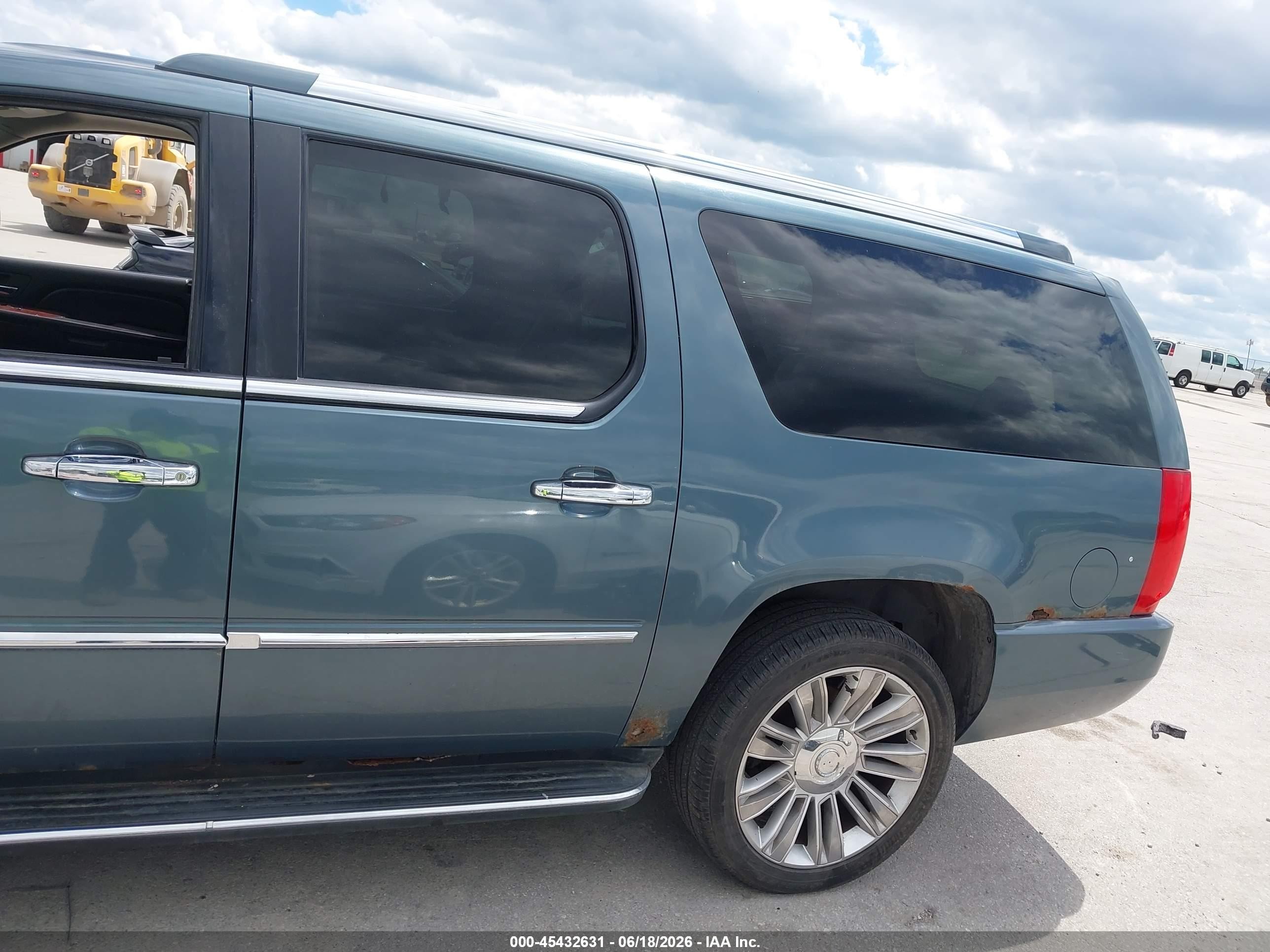 2008 Cadillac Escalade Esv Standard Light Blue vin: 1GYFK66898R241657