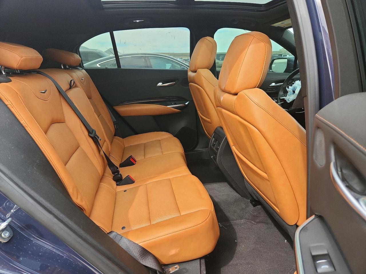 2024 Cadillac Xt4 Premium Luxury Blue vin: 1GYFZCR41RF153353