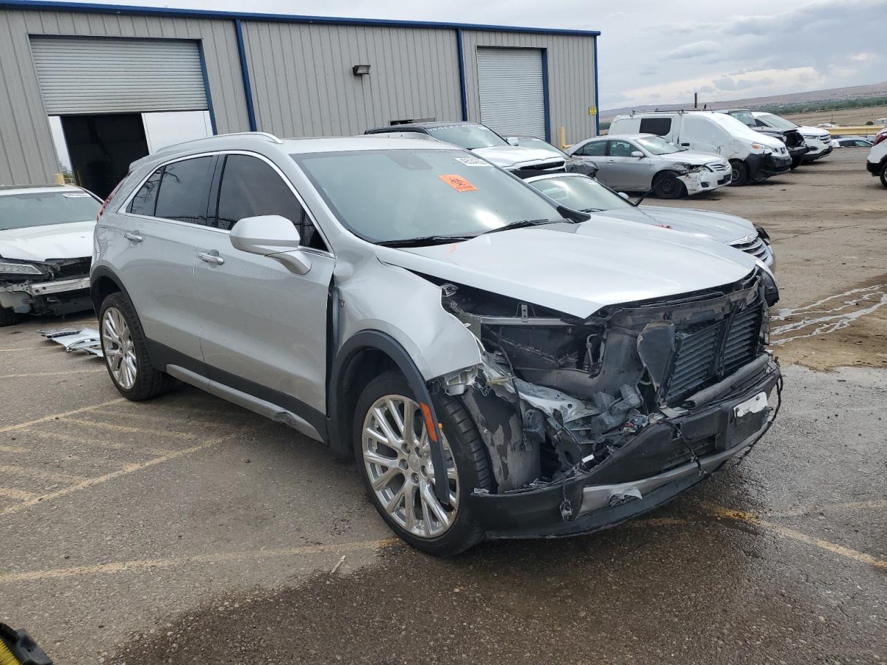 2020 Cadillac Xt4 Premium Luxury Silver vin: 1GYFZCR45LF063176