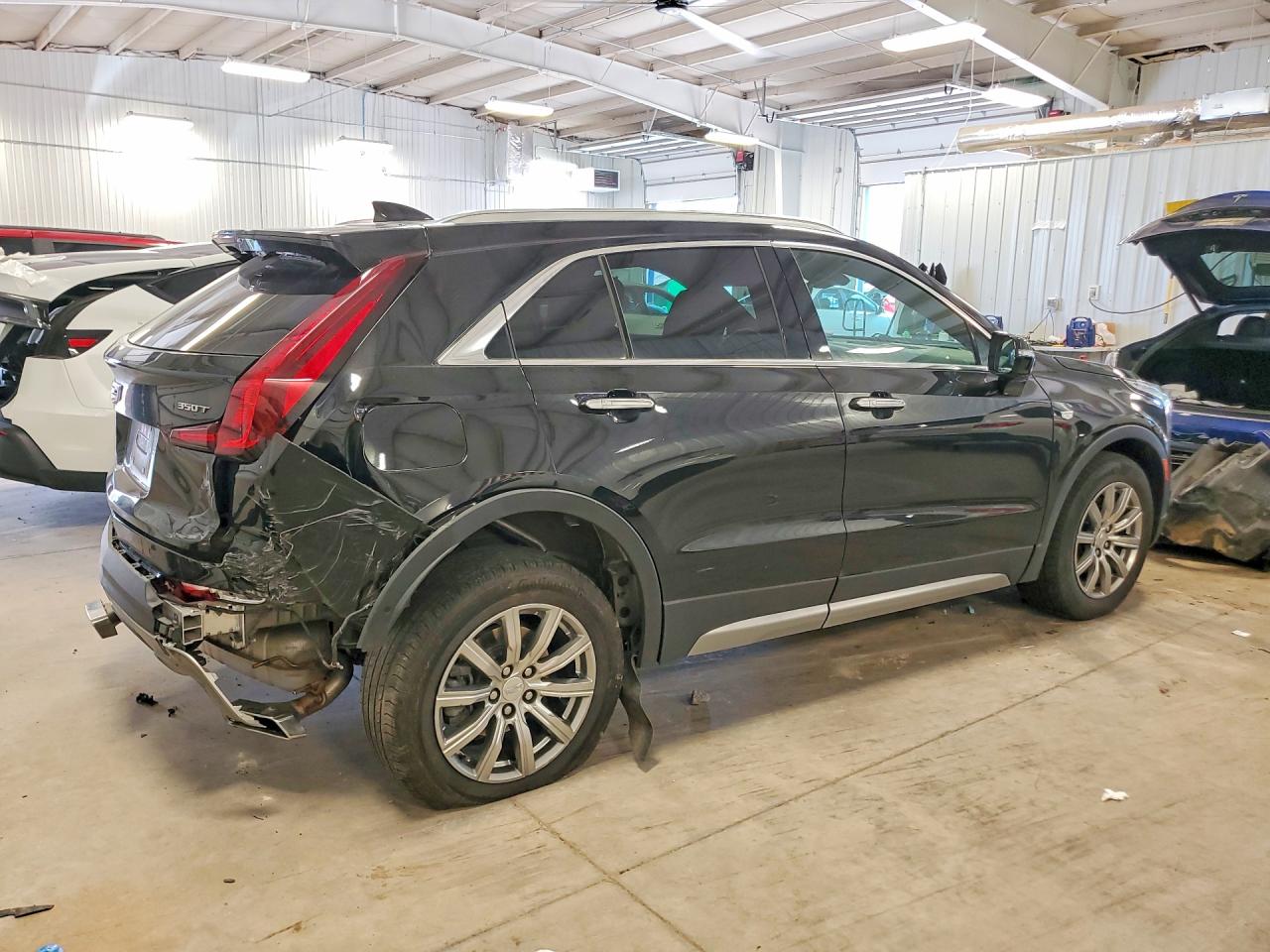 2022 Cadillac Xt4 Premium Luxury Black vin: 1GYFZDR42NF119261