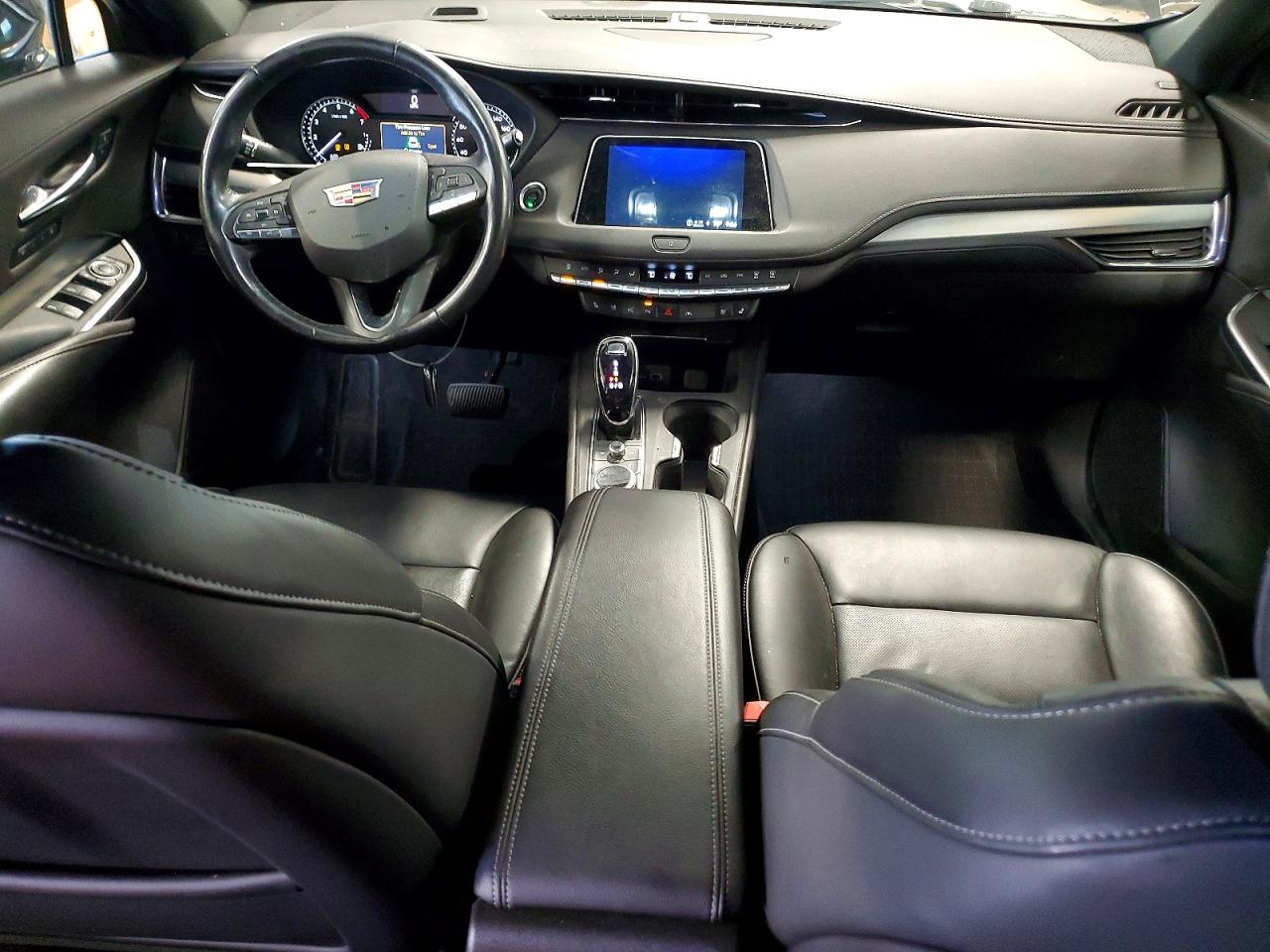 2022 Cadillac Xt4 Premium Luxury Black vin: 1GYFZDR42NF119261
