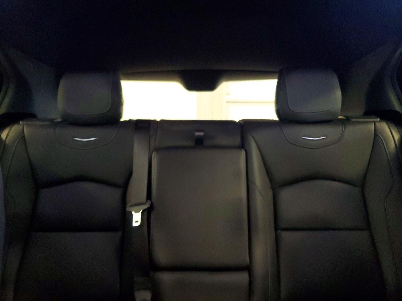 2022 Cadillac Xt4 Premium Luxury Black vin: 1GYFZDR42NF119261