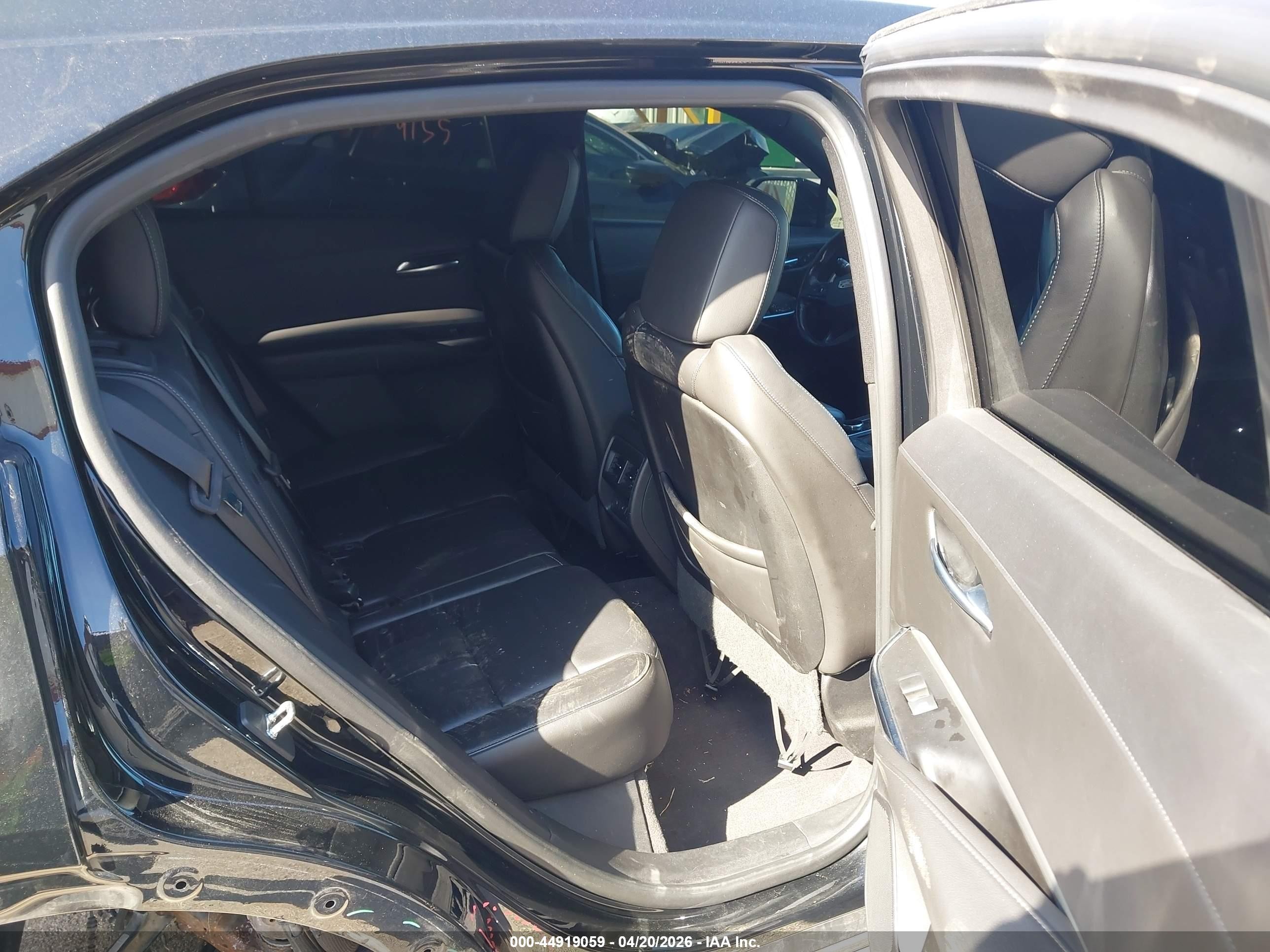 2019 Cadillac Xt4 Premium Luxury Черный vin: 1GYFZDR45KF164996