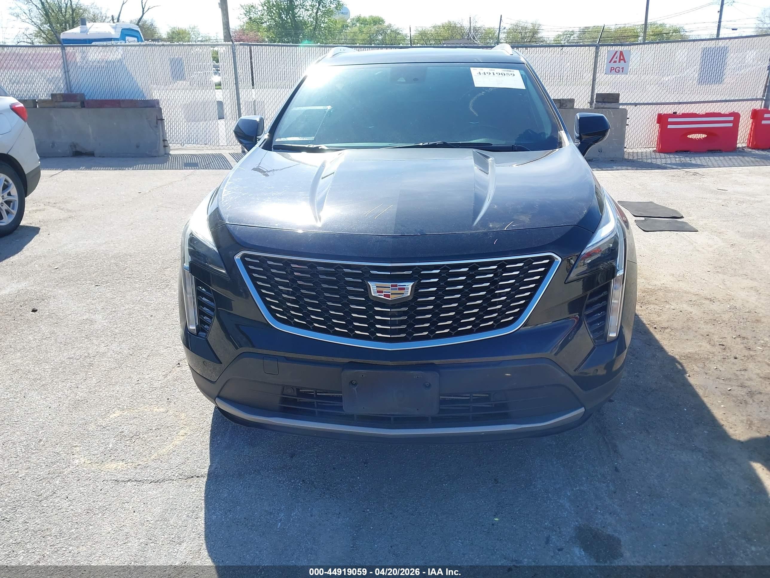 2019 Cadillac Xt4 Premium Luxury Черный vin: 1GYFZDR45KF164996
