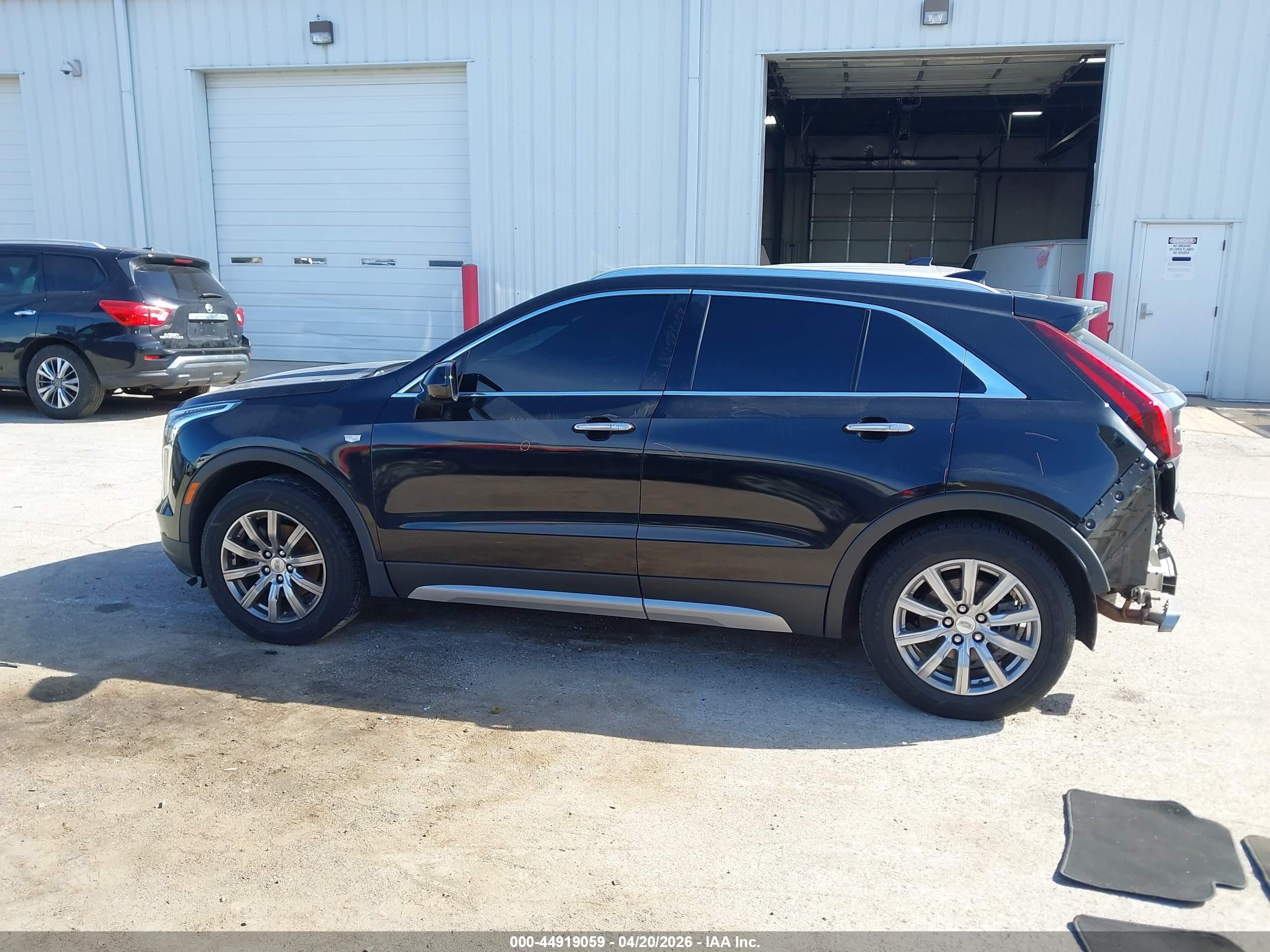2019 Cadillac Xt4 Premium Luxury Черный vin: 1GYFZDR45KF164996