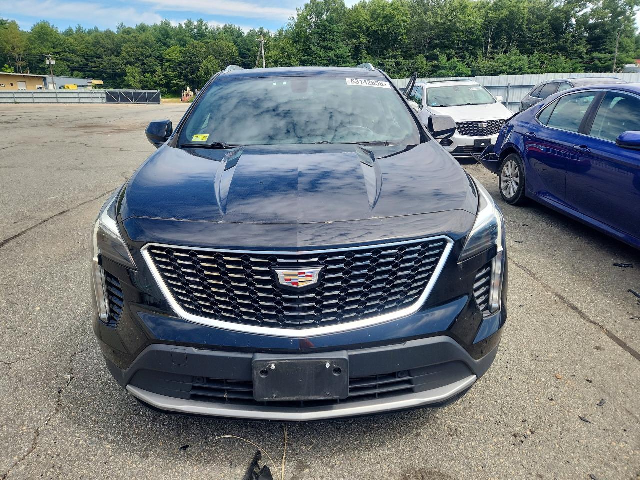 2019 Cadillac Xt4 Premium Luxury Black vin: 1GYFZDR46KF118044