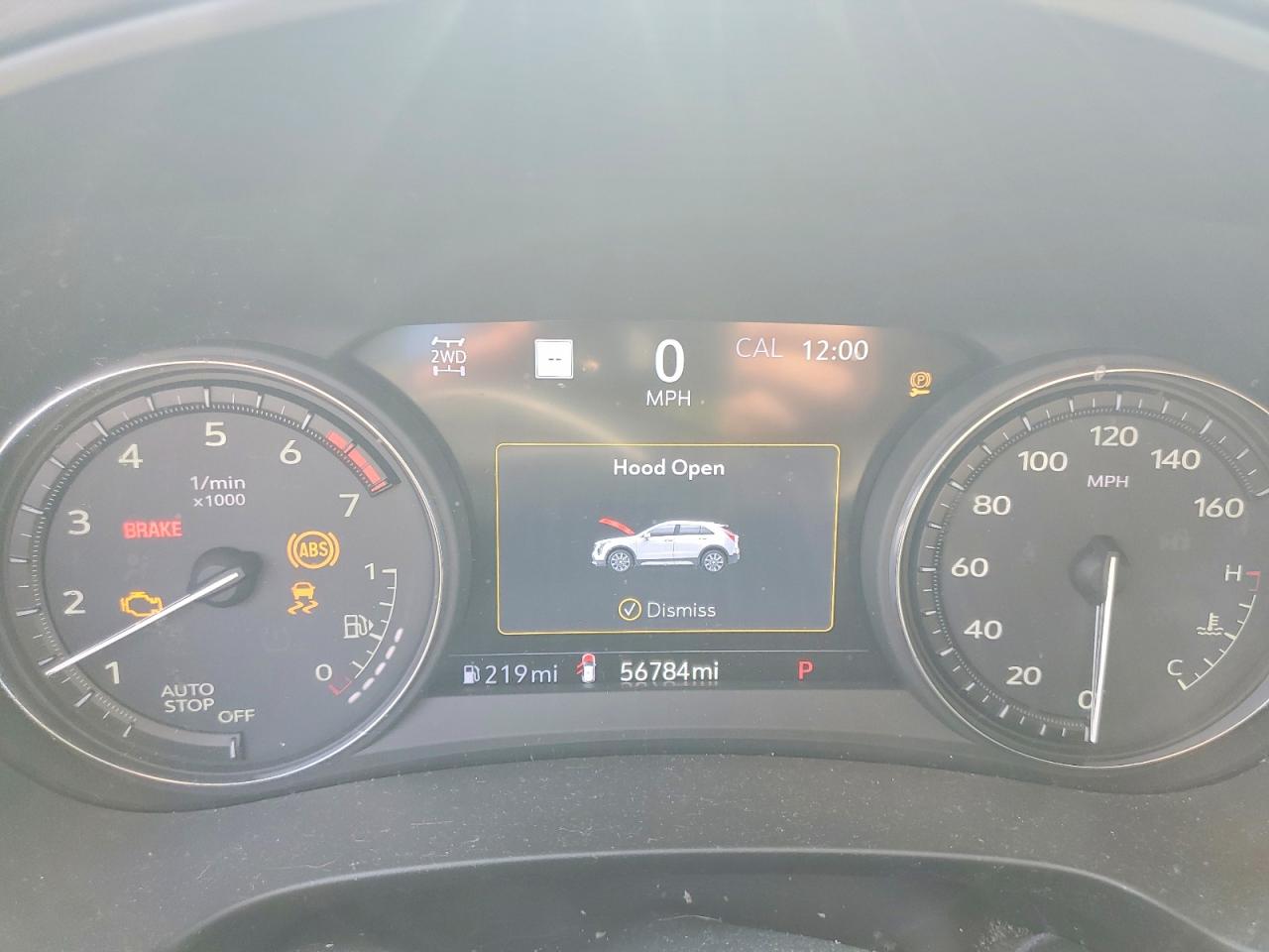 2022 Cadillac Xt4 Premium Luxury Red vin: 1GYFZDR49NF153326
