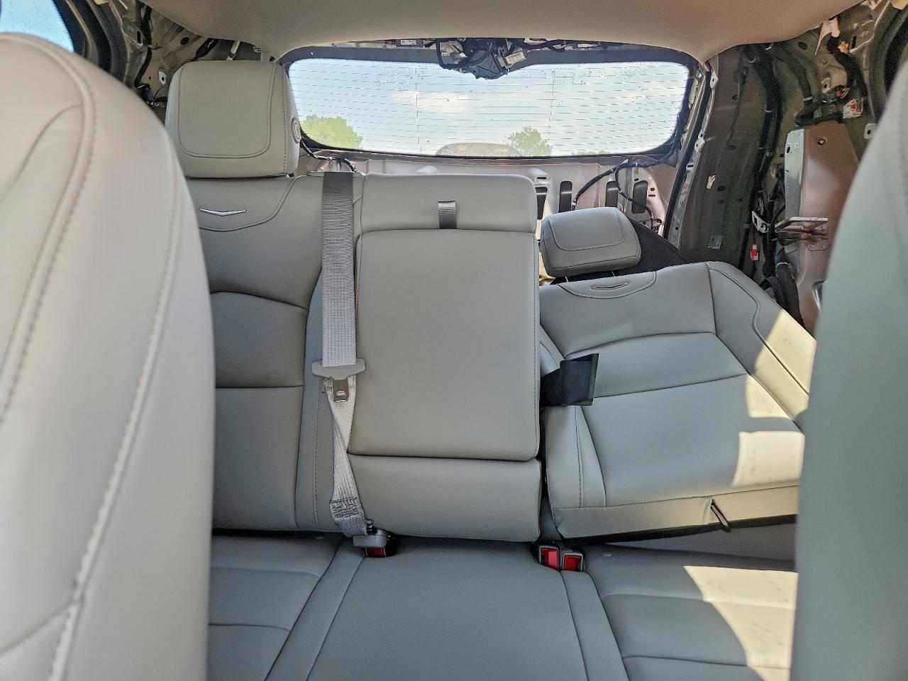 2023 Cadillac Xt4 Premium Luxury Tan vin: 1GYFZDR4XPF143567