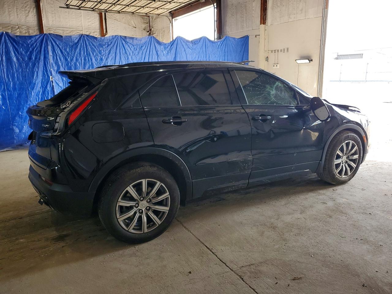 2023 Cadillac Xt4 Sport Черный vin: 1GYFZFR41PF206597