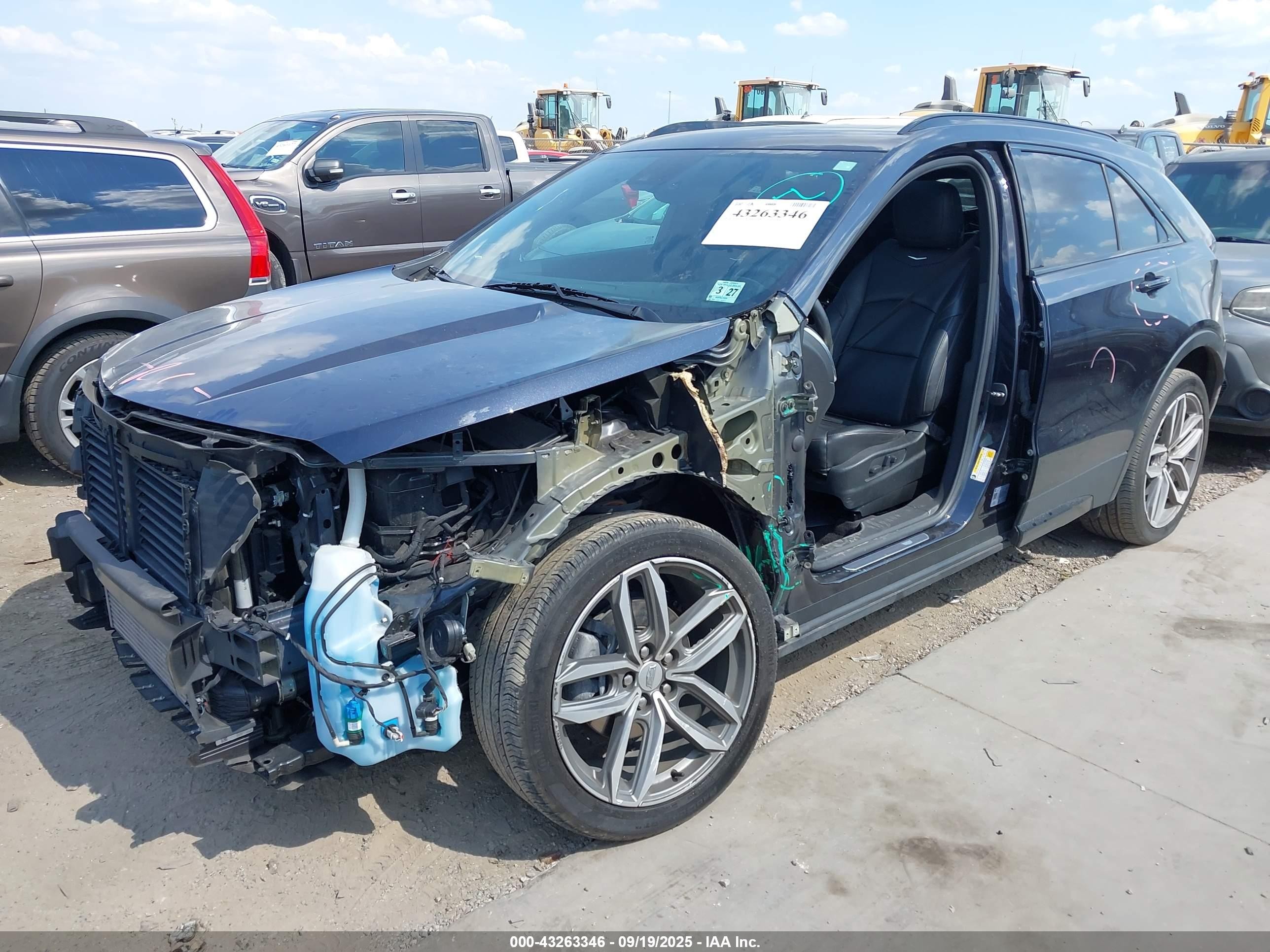 2022 Cadillac Xt4 Awd Sport Gray vin: 1GYFZFR44NF144173