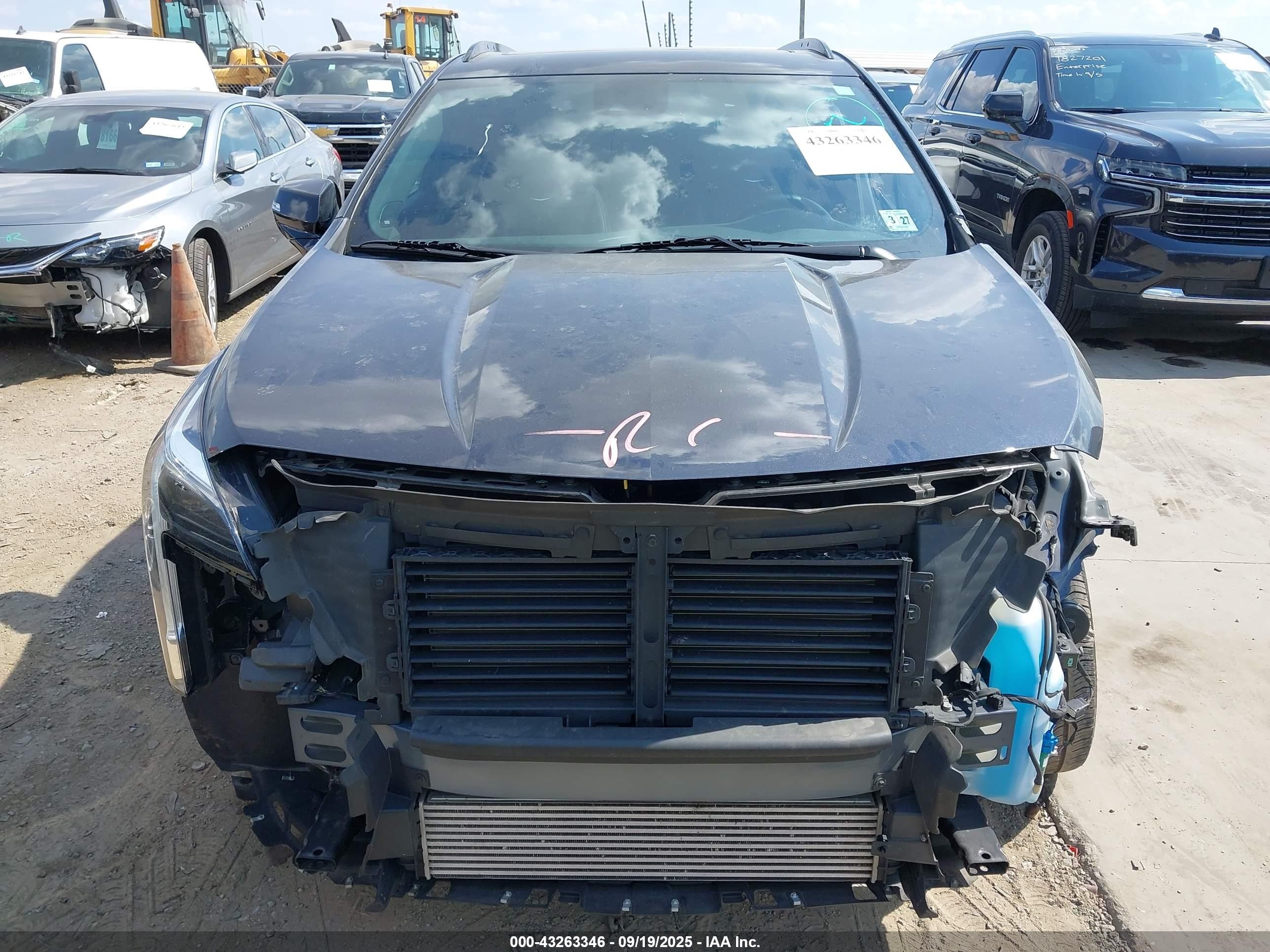 2022 Cadillac Xt4 Awd Sport Gray vin: 1GYFZFR44NF144173