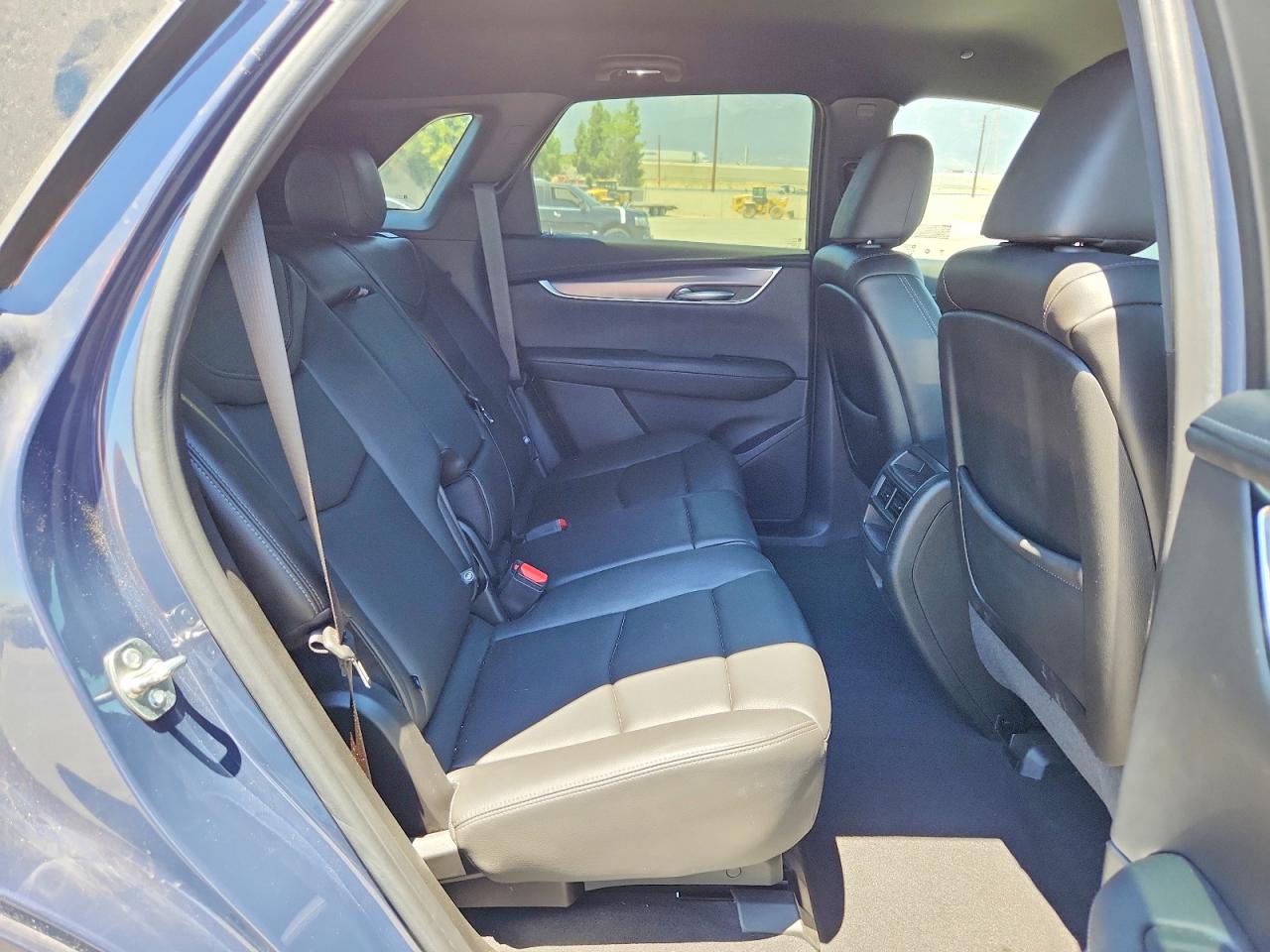 2024 Cadillac Xt5 Luxury Gray vin: 1GYKNAR43RZ738173