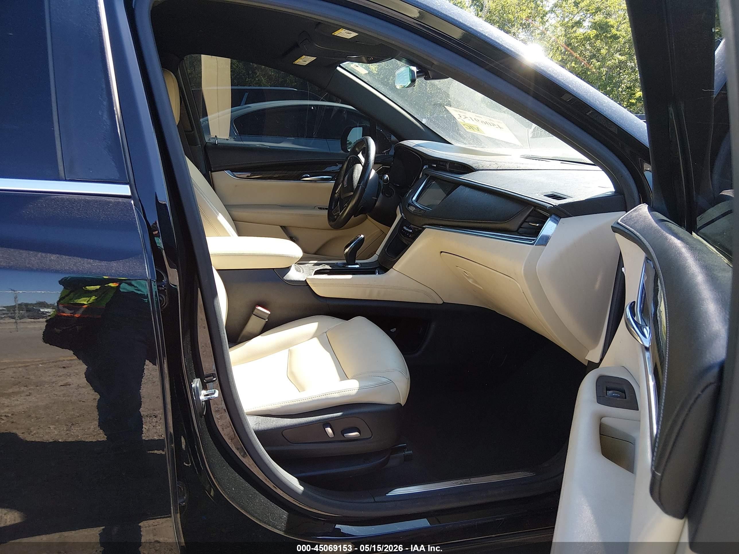 2017 Cadillac Xt5 Standard Black vin: 1GYKNARS8HZ249765