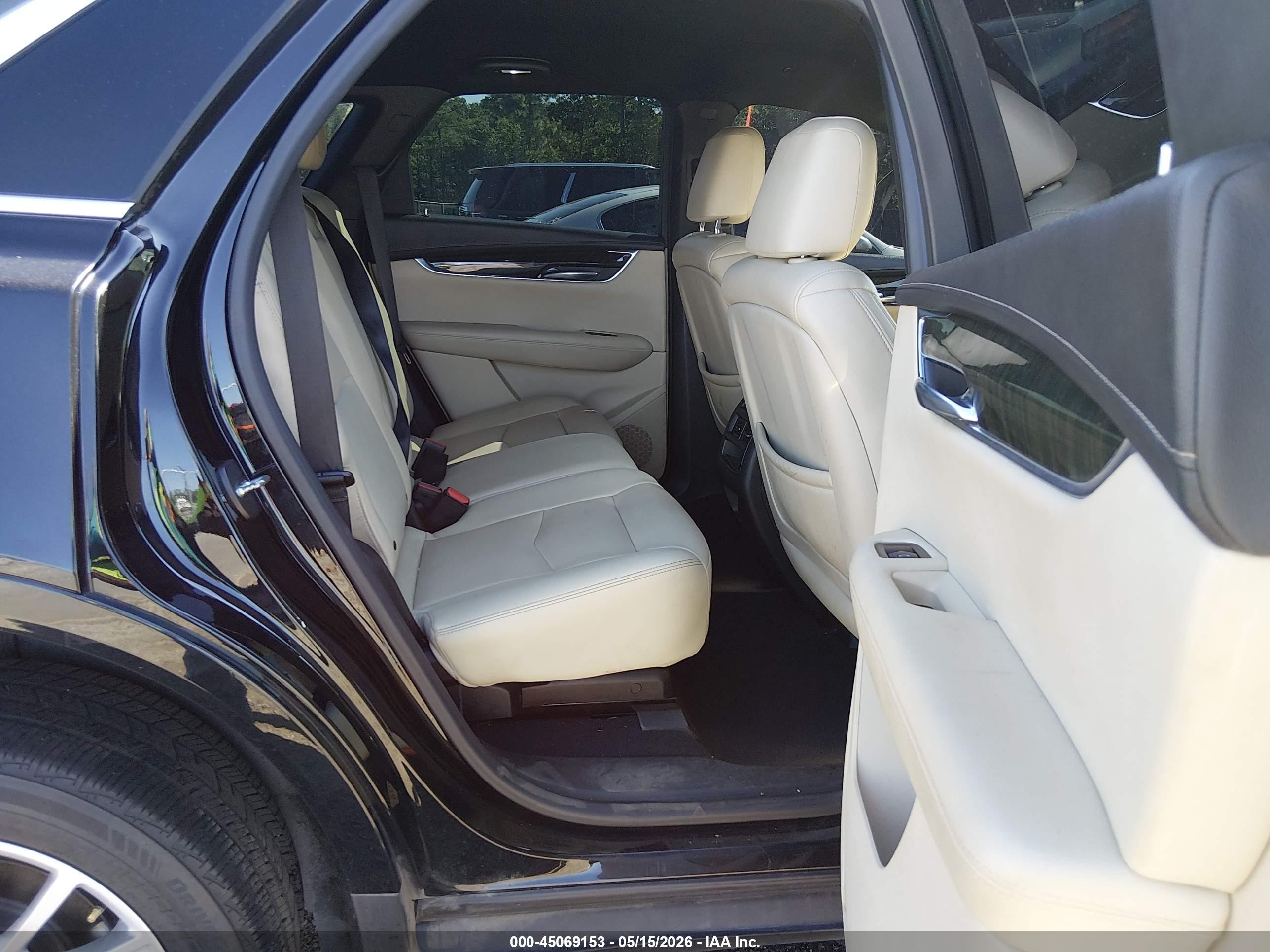 2017 Cadillac Xt5 Standard Black vin: 1GYKNARS8HZ249765