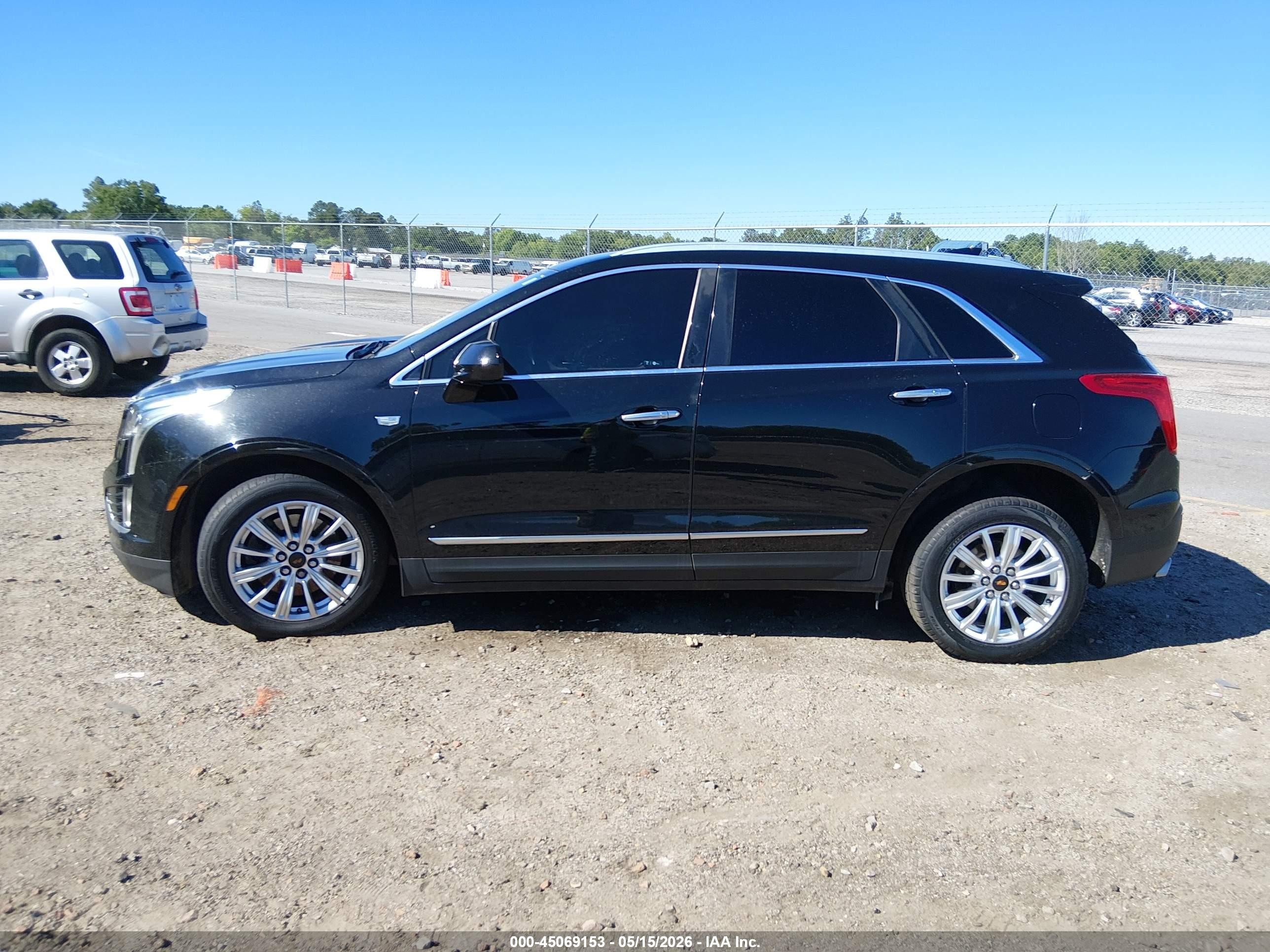 2017 Cadillac Xt5 Standard Black vin: 1GYKNARS8HZ249765