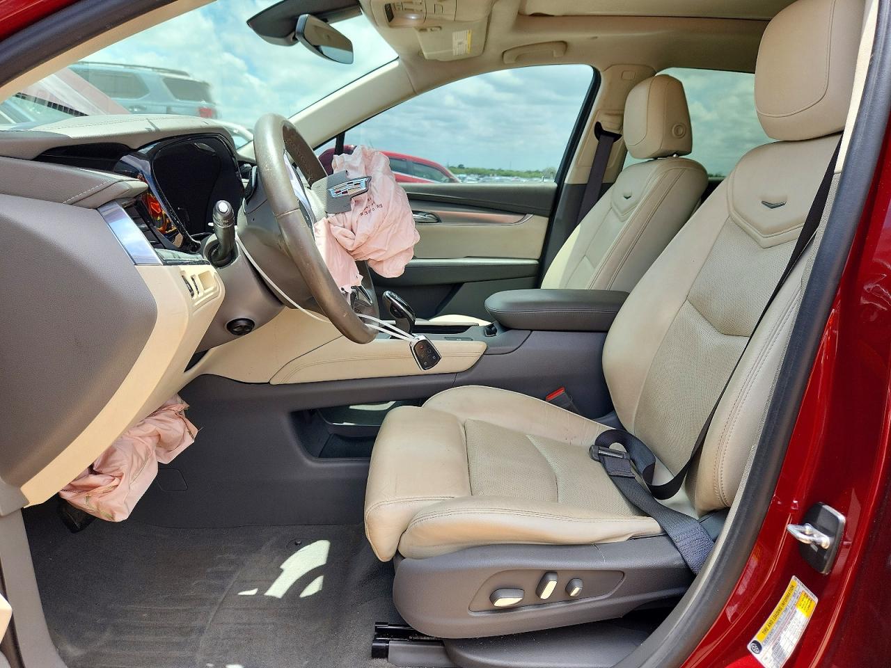 2017 Cadillac Xt5 Luxury Red vin: 1GYKNBRS0HZ193522