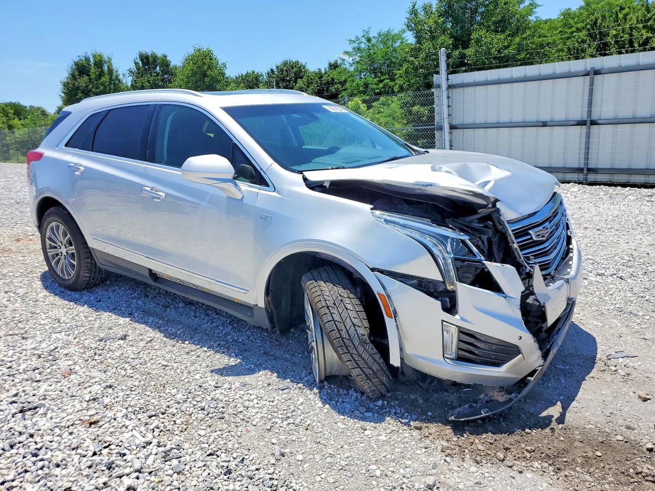 2017 Cadillac Xt5 Luxury Silver vin: 1GYKNBRS4HZ297351