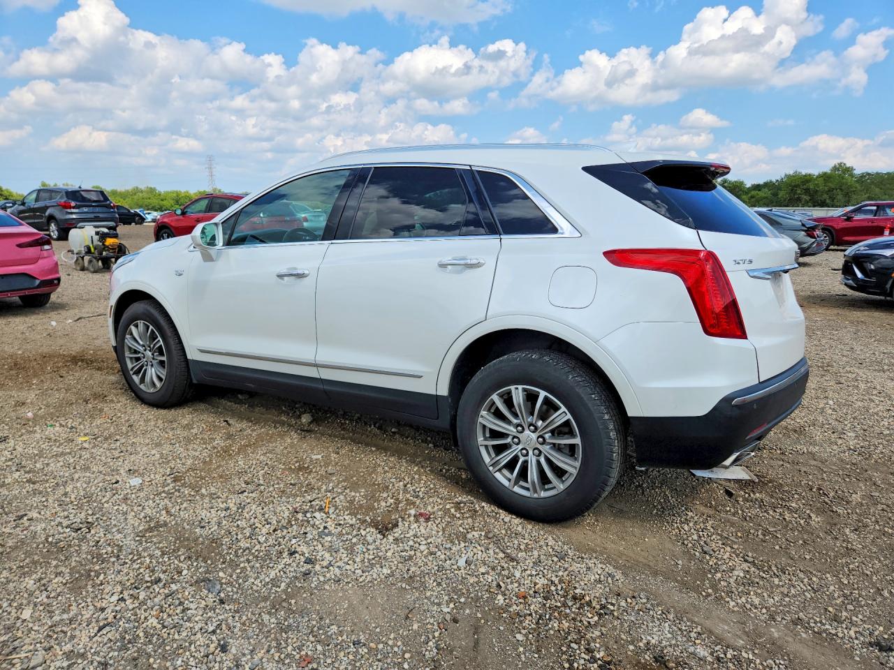 2017 Cadillac Xt5 Luxury White vin: 1GYKNBRS5HZ219550