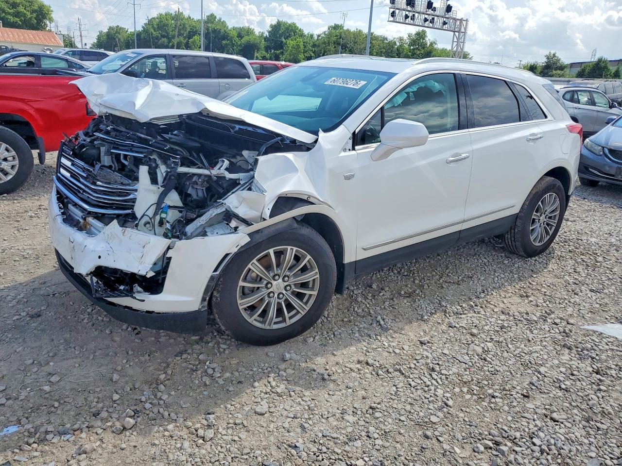 2017 Cadillac Xt5 Luxury White vin: 1GYKNBRS8HZ276339