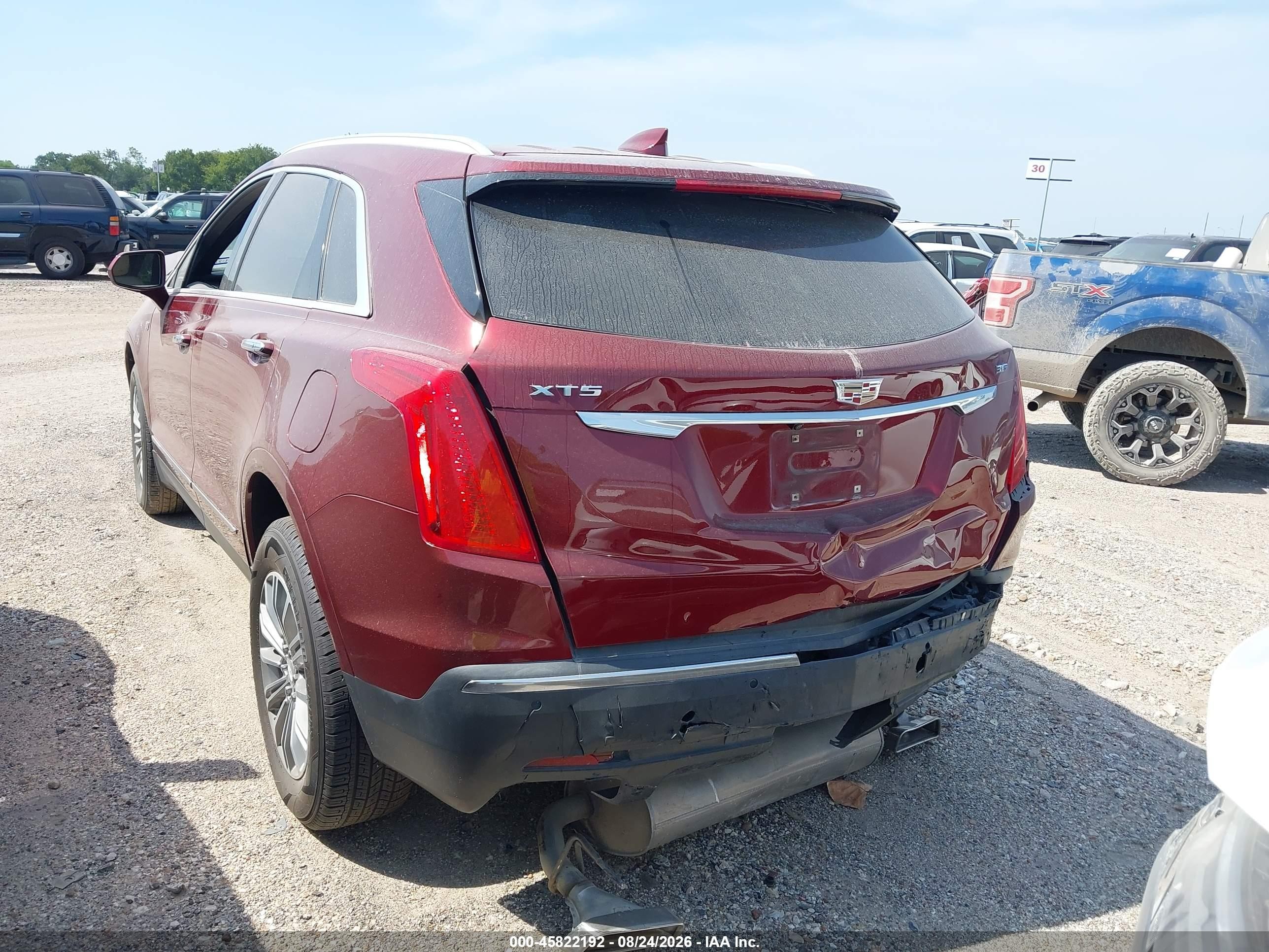 2017 Cadillac Xt5 Luxury Burgundy vin: 1GYKNBRSXHZ179773