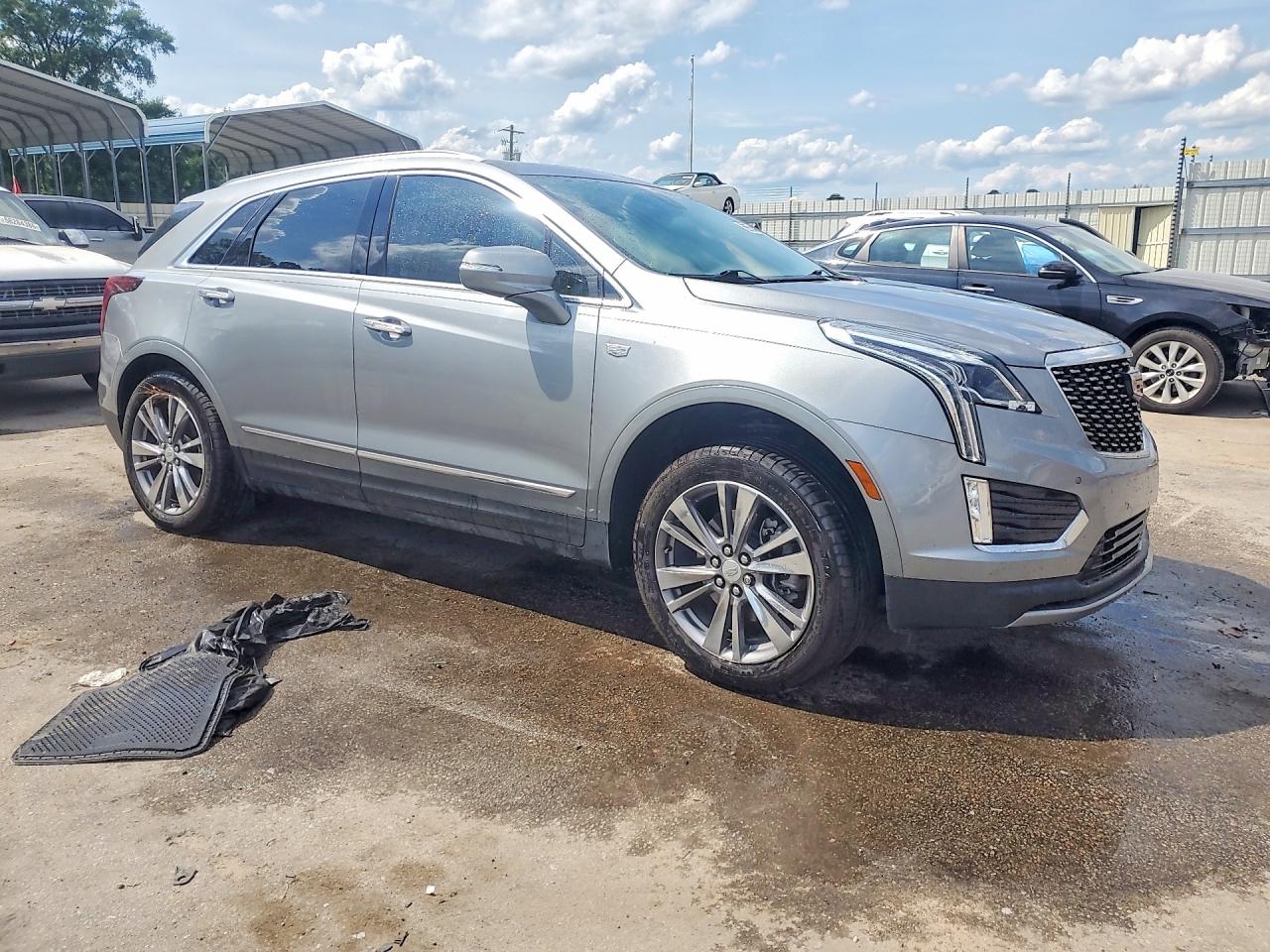 2024 Cadillac Xt5 Premium Luxury Silver vin: 1GYKNCR44RZ756841