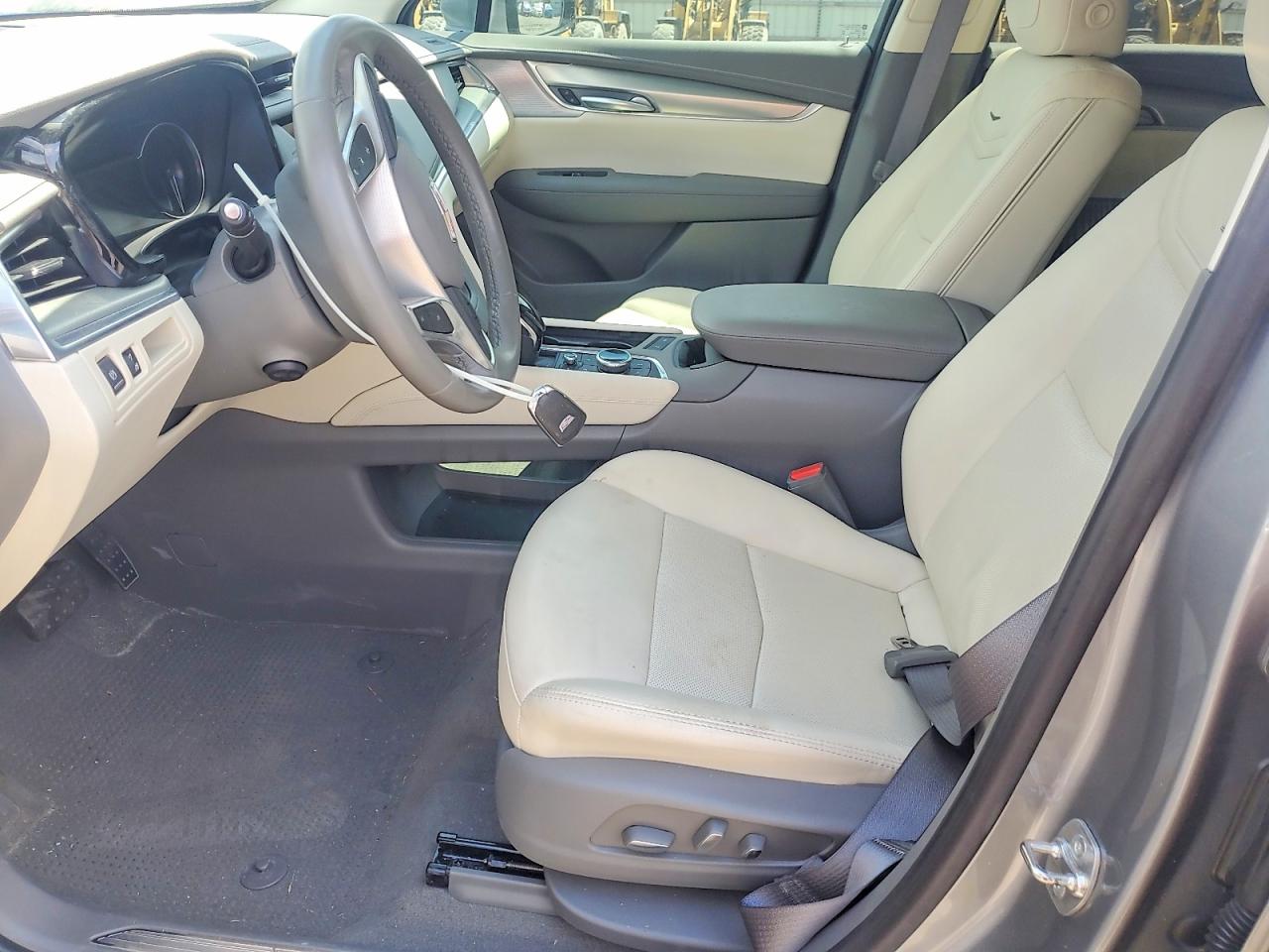 2024 Cadillac Xt5 Premium Luxury Silver vin: 1GYKNCR44RZ756841