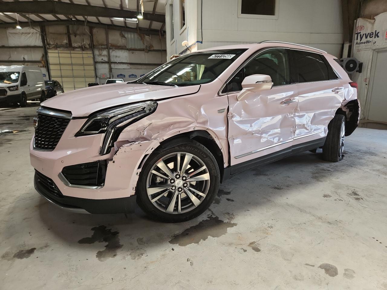 2025 Cadillac Xt5 Premium Luxury Pink vin: 1GYKNCR44SZ116604 Damage: Left Head Lamp, Broken, Replacement Required