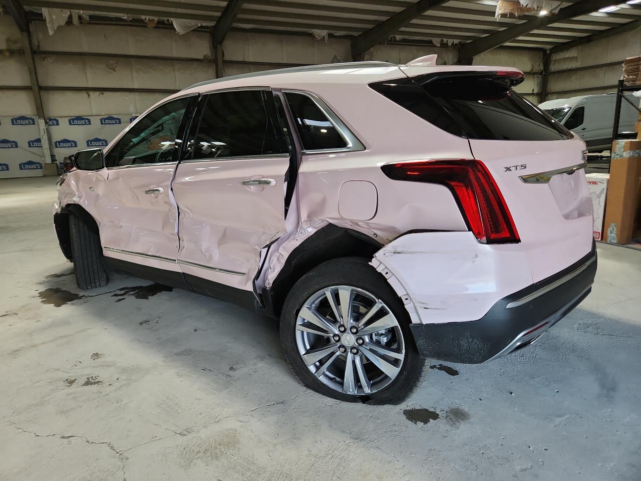 2025 Cadillac Xt5 Premium Luxury Pink vin: 1GYKNCR44SZ116604 Damage: Rear Bumper, Multiple Scratches Heavy, 10 Or More
