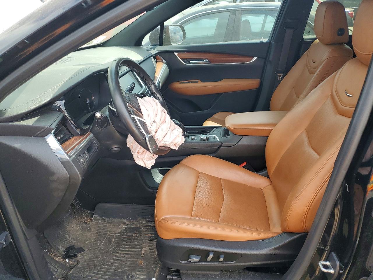 2020 Cadillac Xt5 Premium Luxury Черный vin: 1GYKNCRS3LZ141364