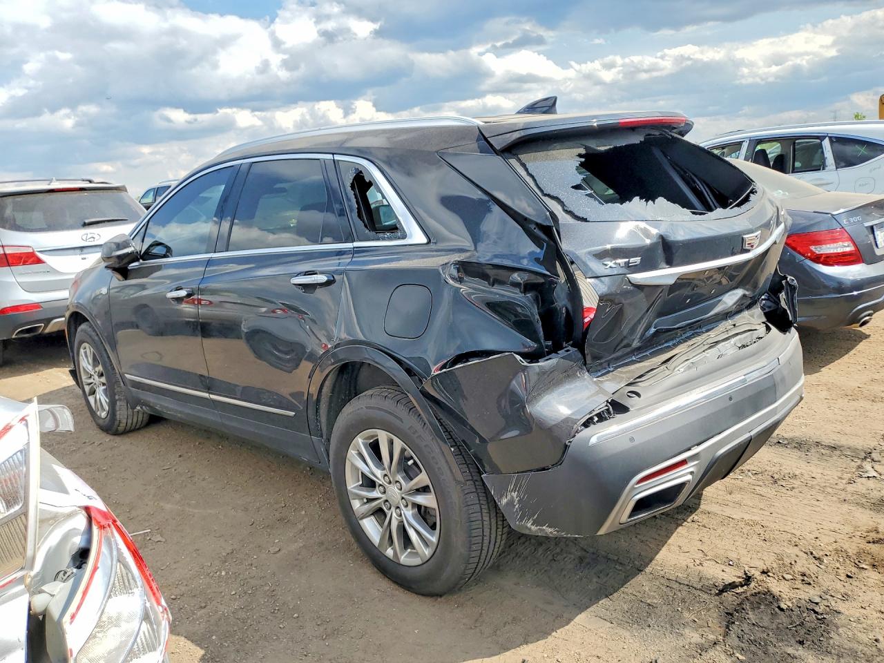 2020 Cadillac Xt5 Premium Luxury Черный vin: 1GYKNCRS3LZ141364