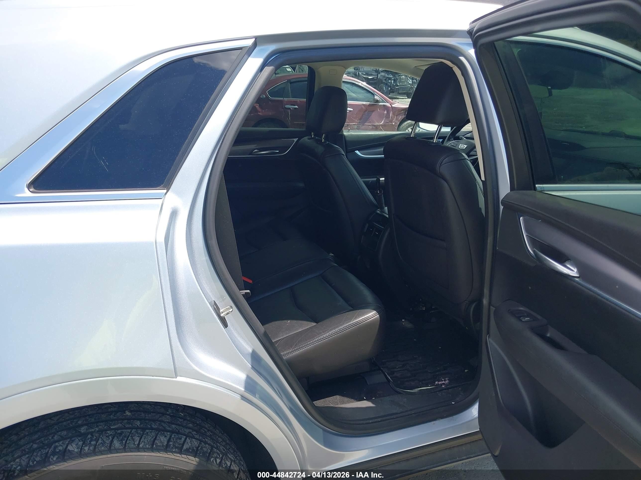 2017 Cadillac Xt5 Luxury Light Blue vin: 1GYKNDRS3HZ313275