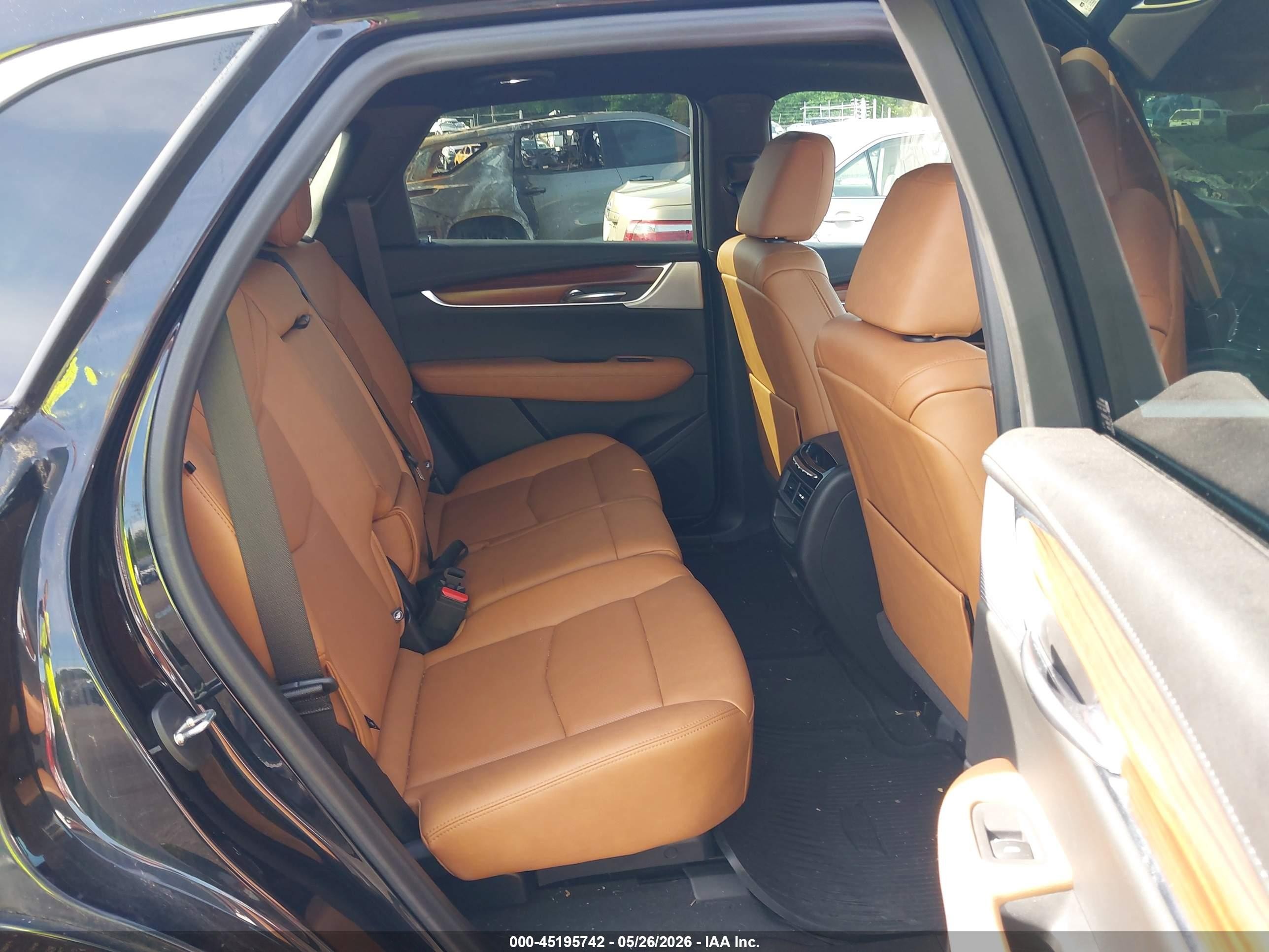 2022 Cadillac Xt5 Awd Premium Luxury Black vin: 1GYKNDRS3NZ150168