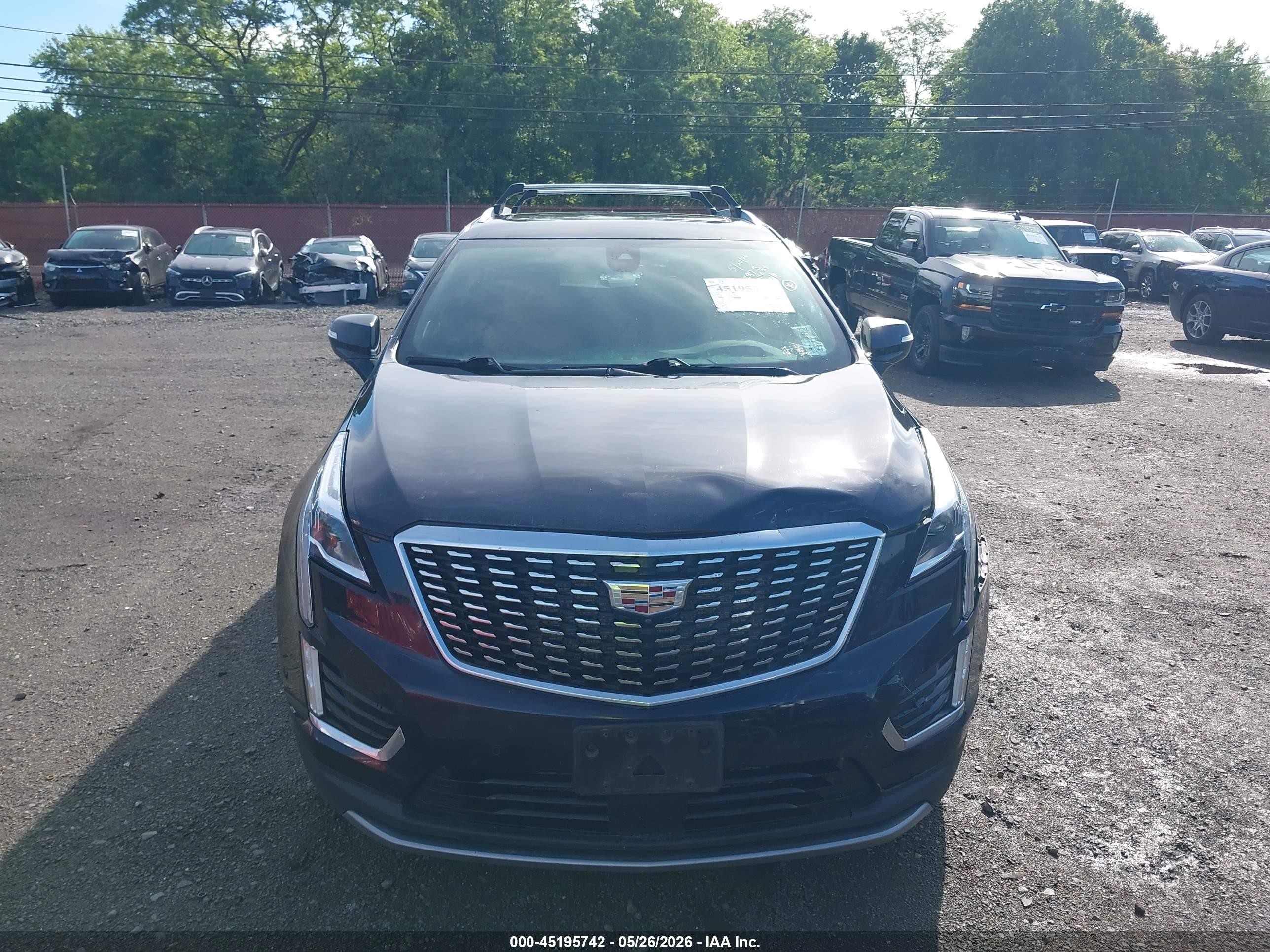 2022 Cadillac Xt5 Awd Premium Luxury Black vin: 1GYKNDRS3NZ150168