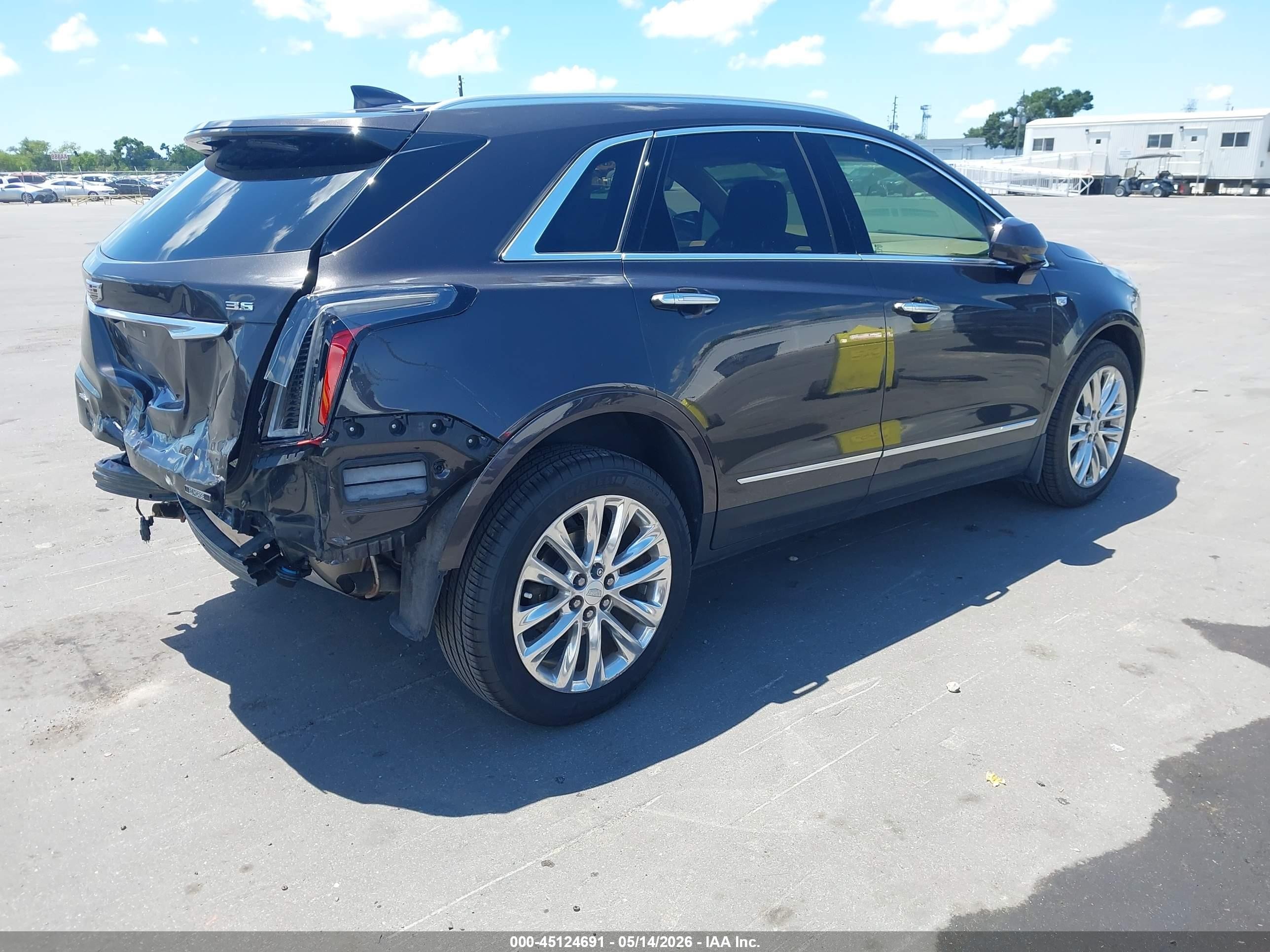 2017 Cadillac Xt5 Platinum Gray vin: 1GYKNFRS2HZ326983
