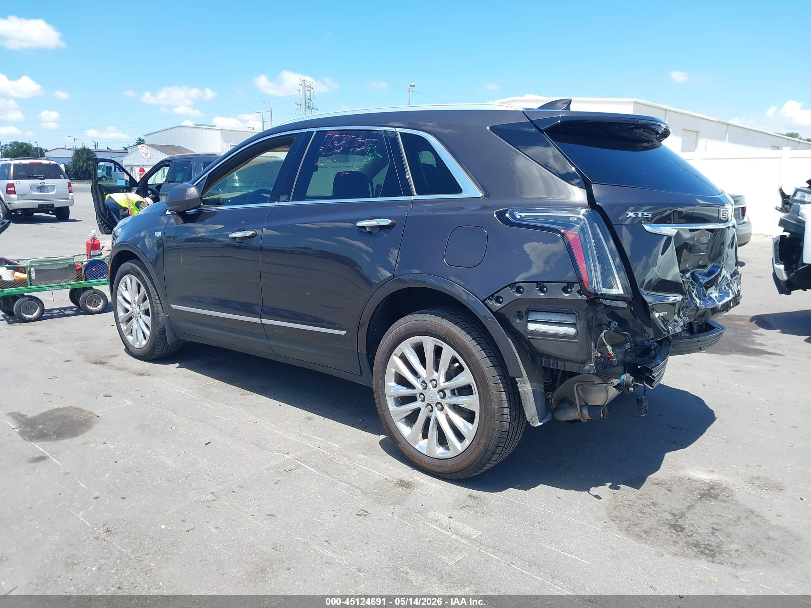 2017 Cadillac Xt5 Platinum Gray vin: 1GYKNFRS2HZ326983