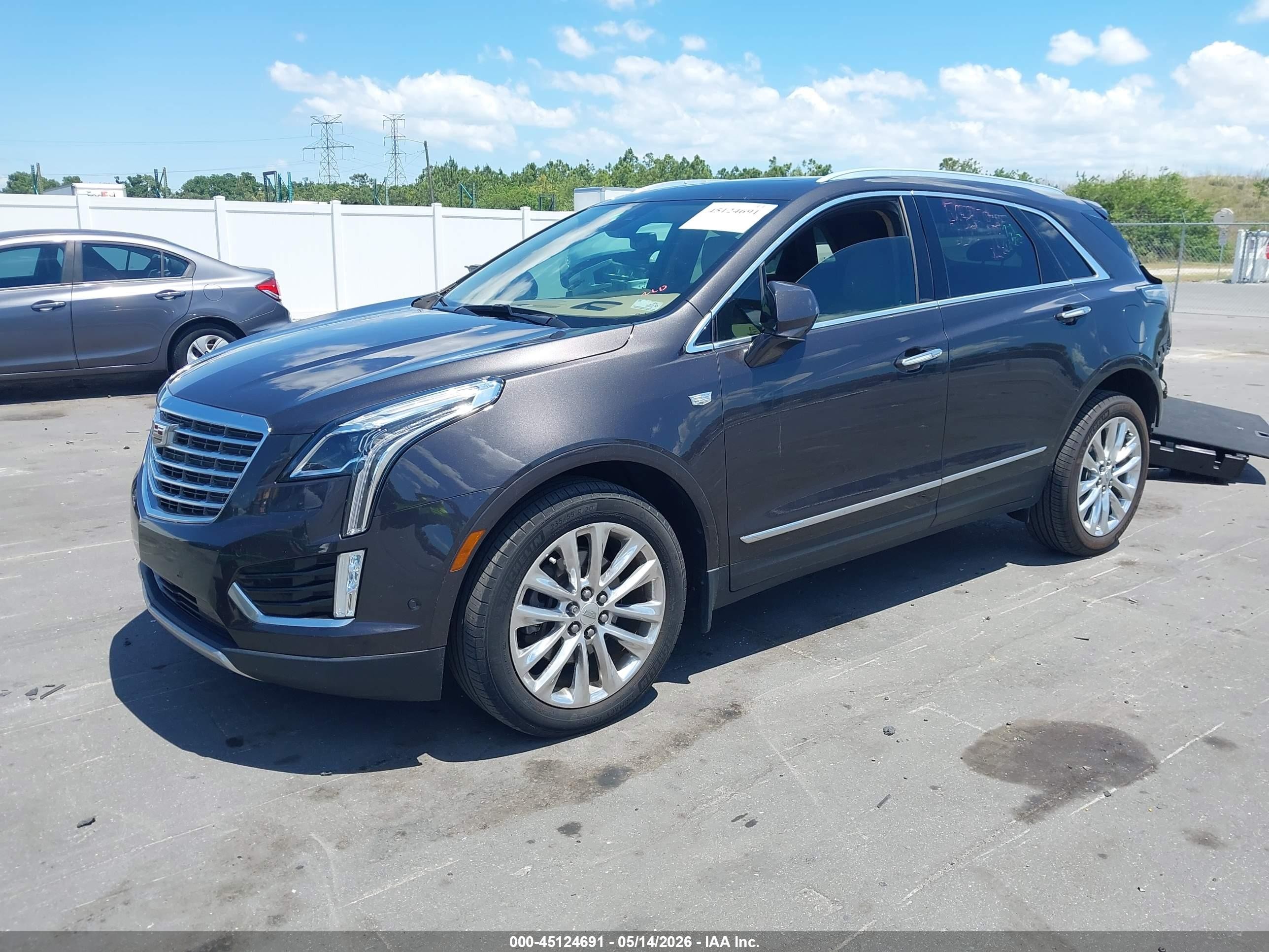 2017 Cadillac Xt5 Platinum Gray vin: 1GYKNFRS2HZ326983