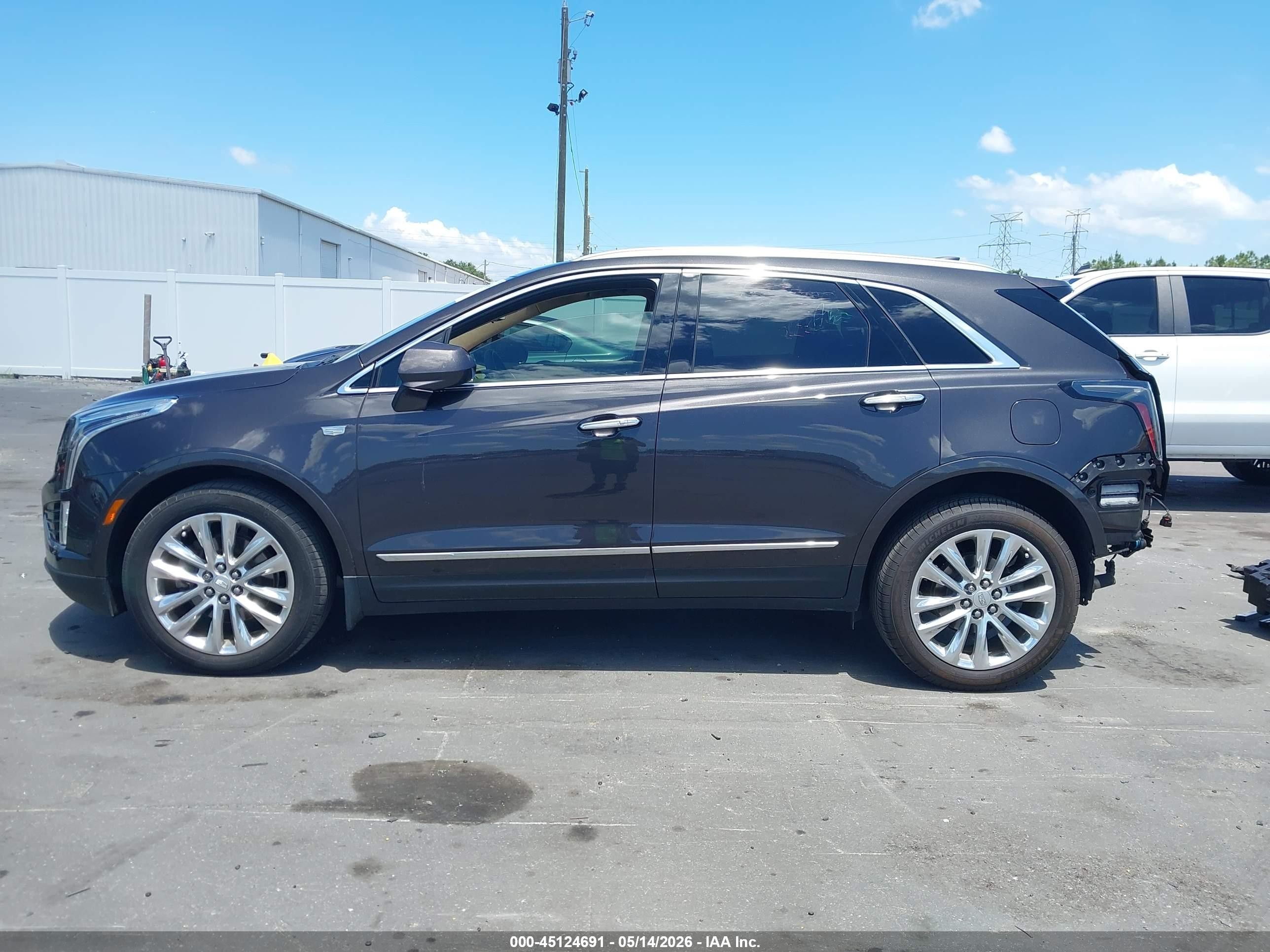 2017 Cadillac Xt5 Platinum Gray vin: 1GYKNFRS2HZ326983