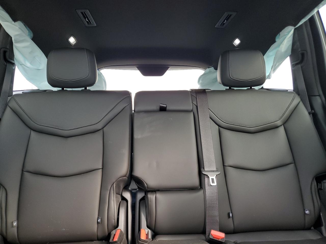 2025 Cadillac Xt6 Luxury White vin: 1GYKPAR46SZ136531