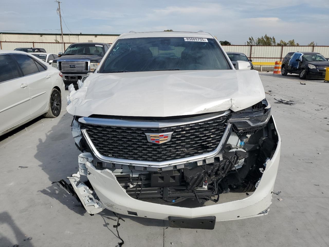 2025 Cadillac Xt6 Luxury White vin: 1GYKPAR46SZ136531