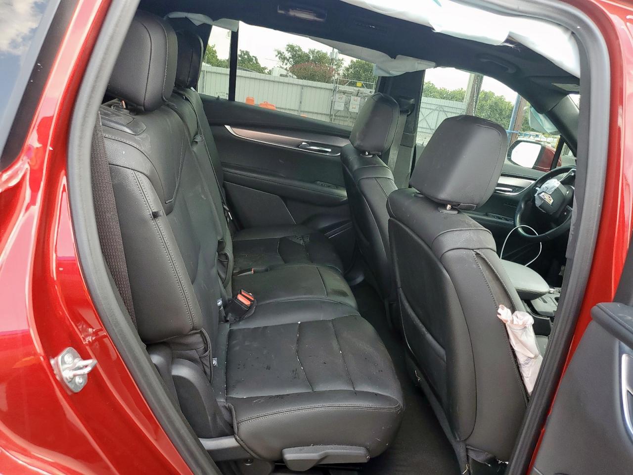 2025 Cadillac Xt6 Luxury Red vin: 1GYKPAR4XSZ104276