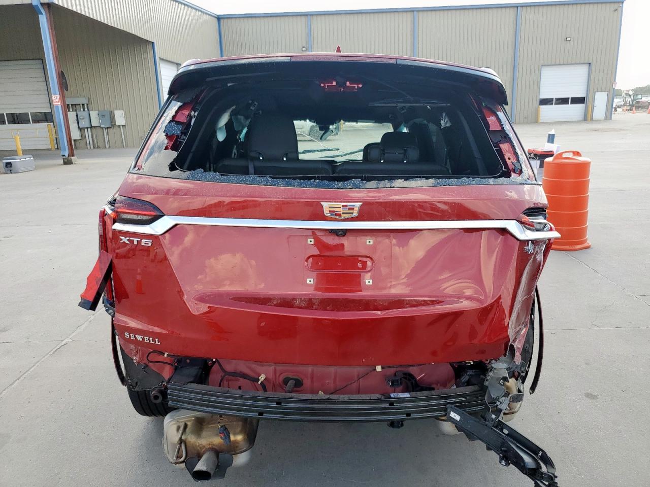 2025 Cadillac Xt6 Luxury Red vin: 1GYKPAR4XSZ104276