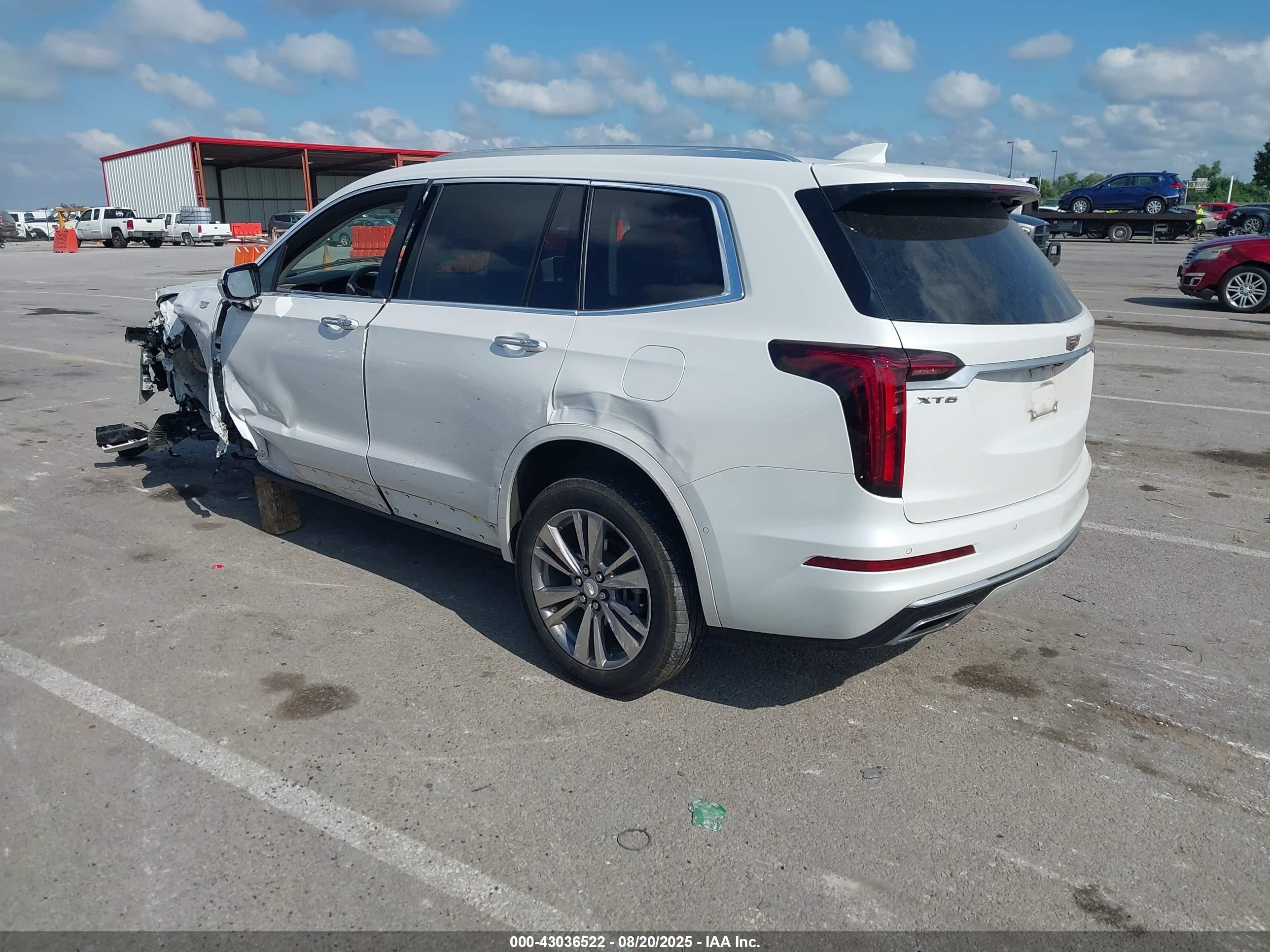 2022 Cadillac Xt6 Fwd Premium Luxury White vin: 1GYKPCRS1NZ161867