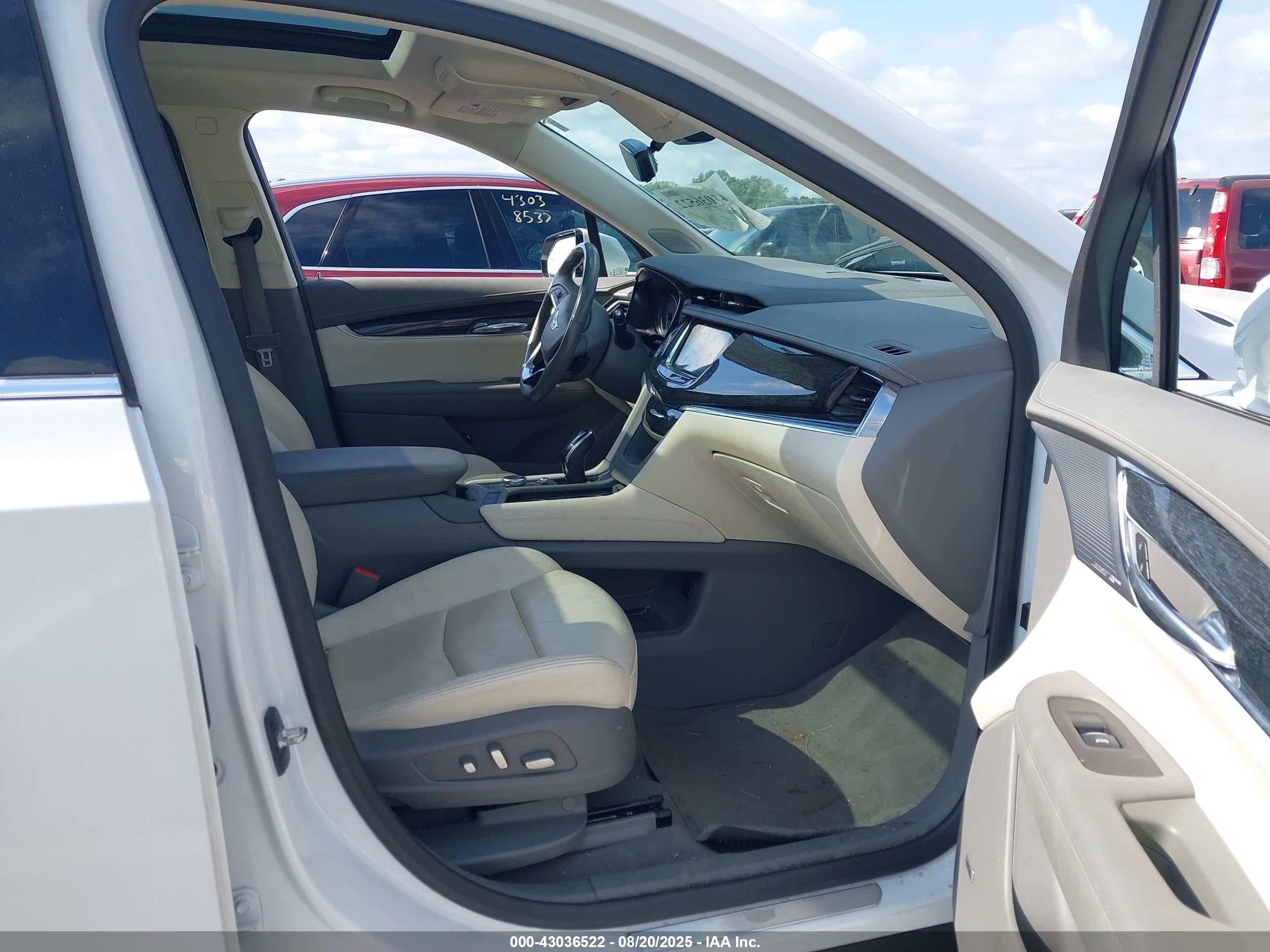 2022 Cadillac Xt6 Fwd Premium Luxury White vin: 1GYKPCRS1NZ161867