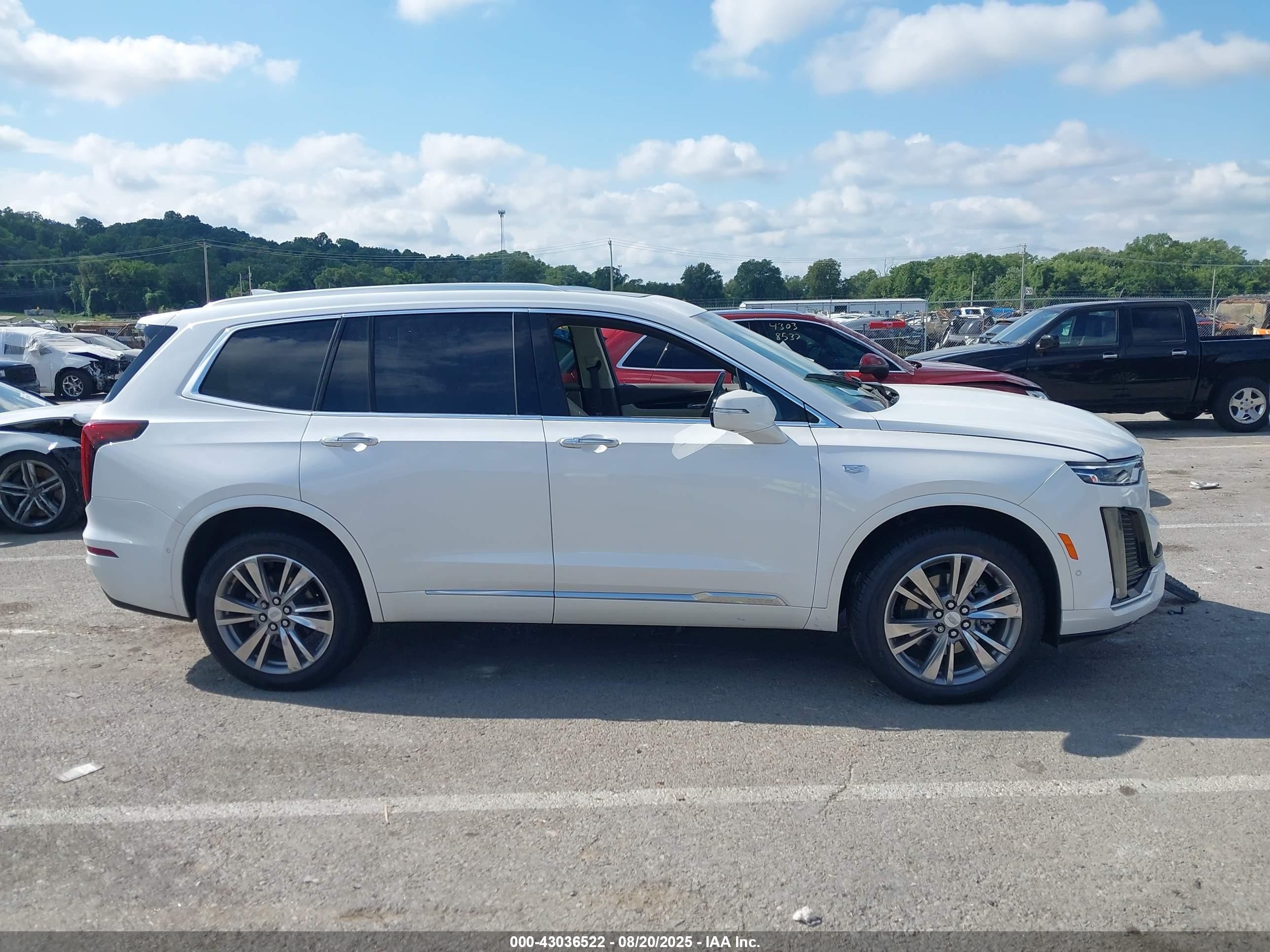 2022 Cadillac Xt6 Fwd Premium Luxury White vin: 1GYKPCRS1NZ161867
