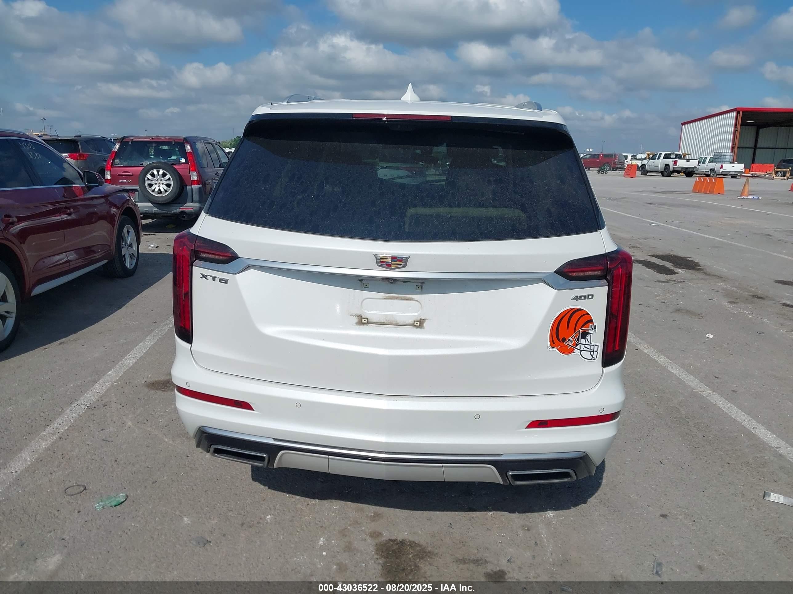2022 Cadillac Xt6 Fwd Premium Luxury White vin: 1GYKPCRS1NZ161867