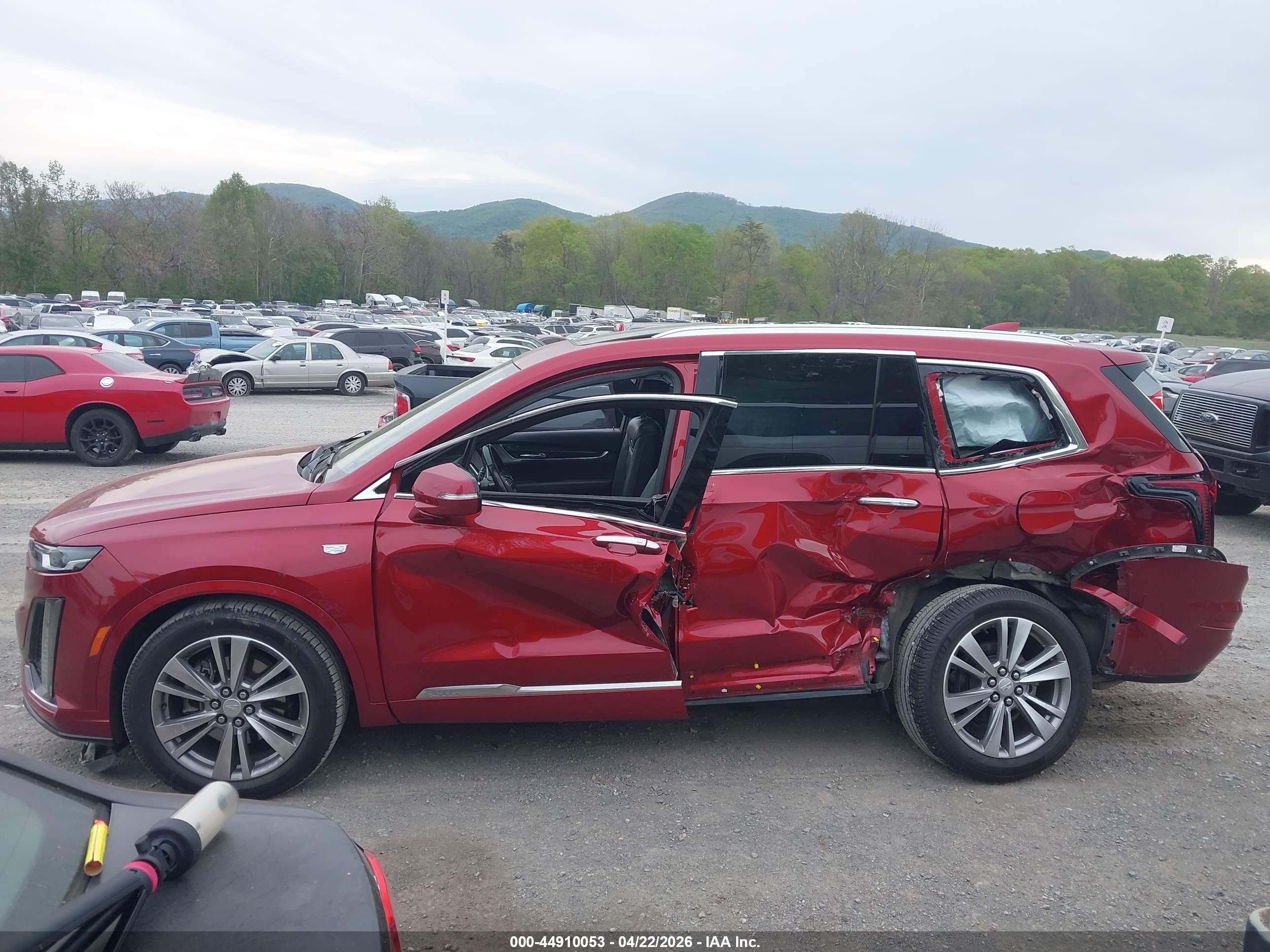 2023 Cadillac Xt6 Awd Premium Luxury Red vin: 1GYKPDRS9PZ131931